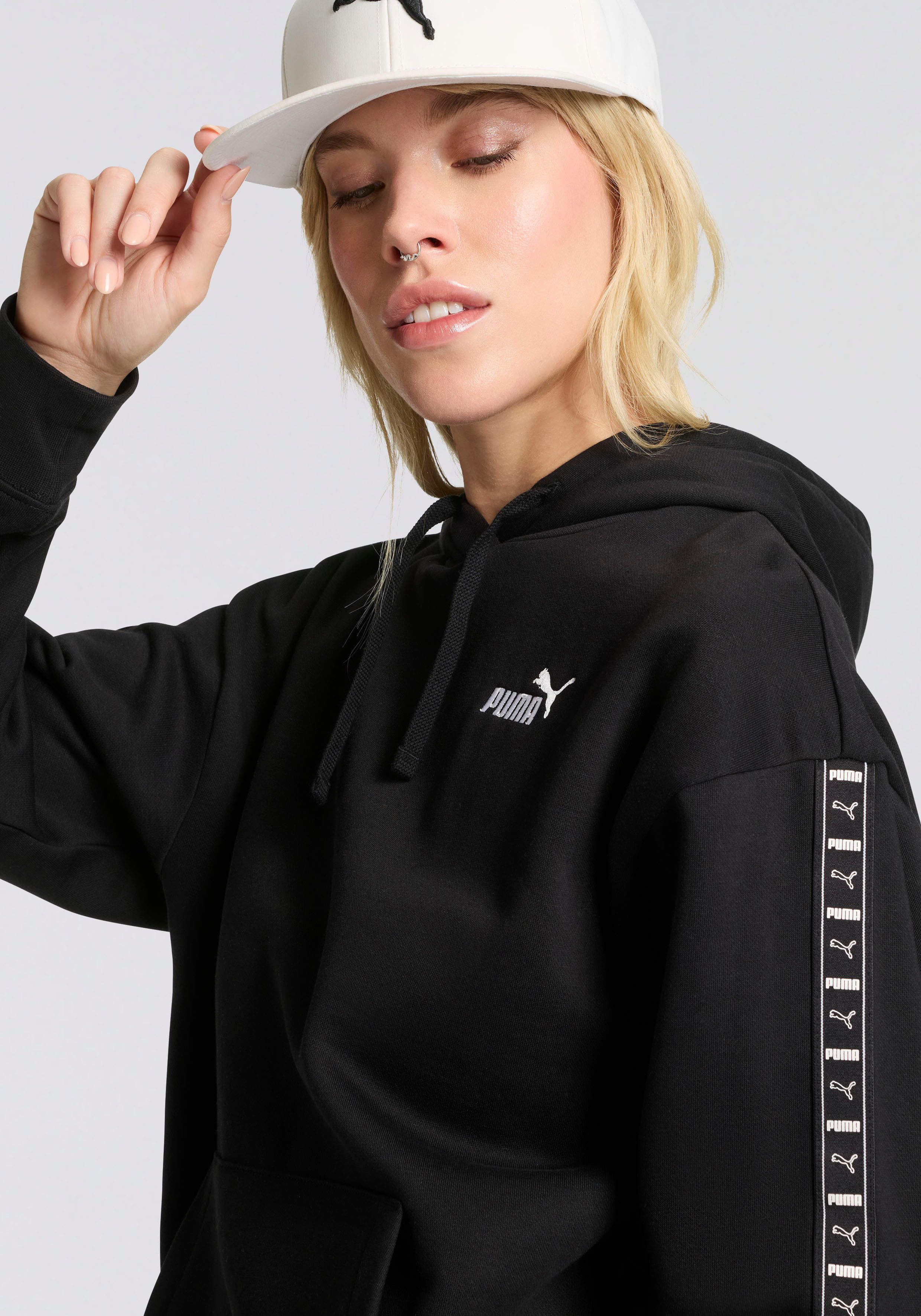 PUMA Kapuzensweatshirt ESS TAPE HOODIE COMFORT FL mit Kängurutasche, mit Rundhalsausschnitt, komfortable Passform