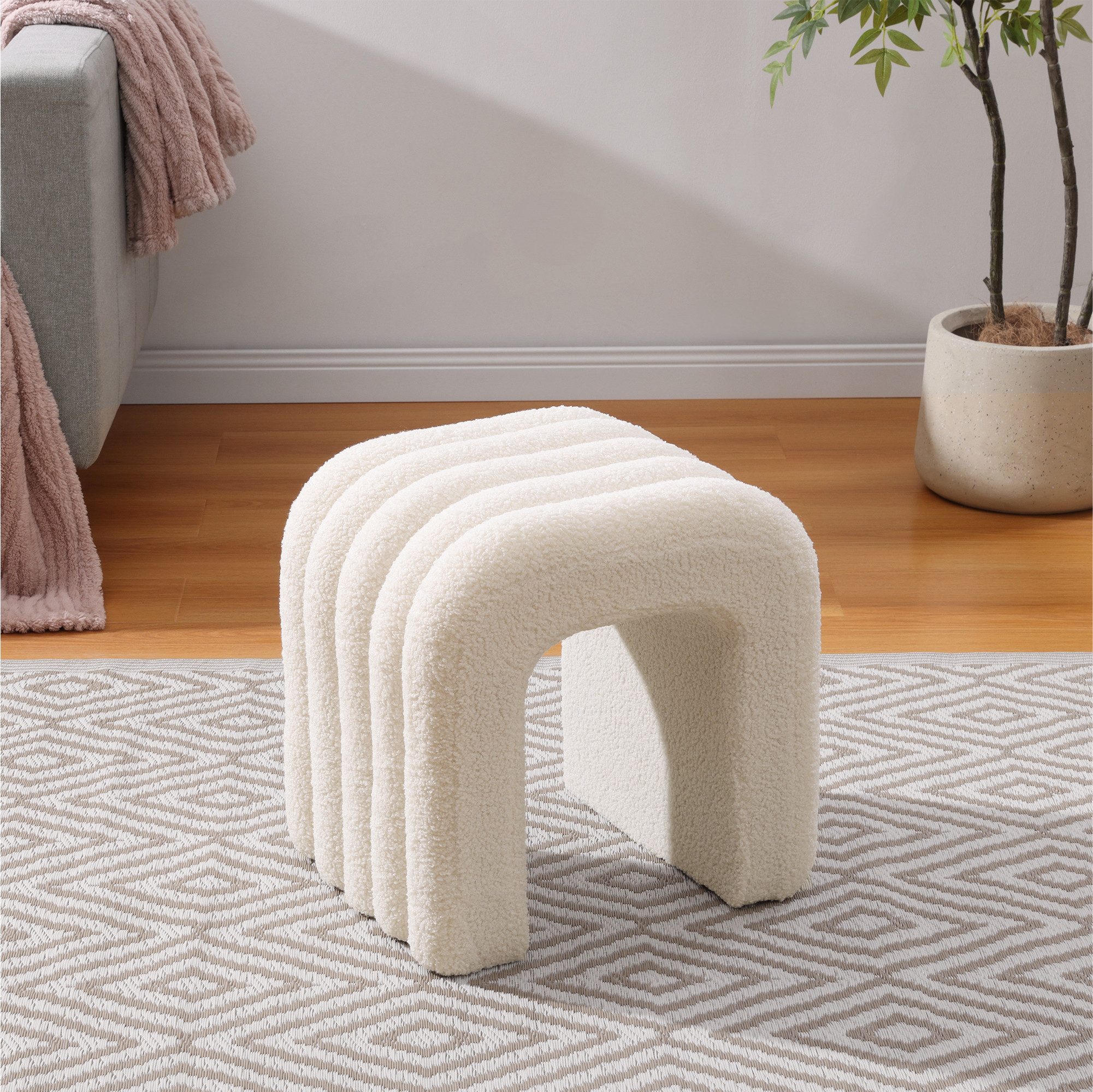 Sitzhocker Boucle Ottoman - Sitzhocker in Bogenform - Weicher Fußhocker
