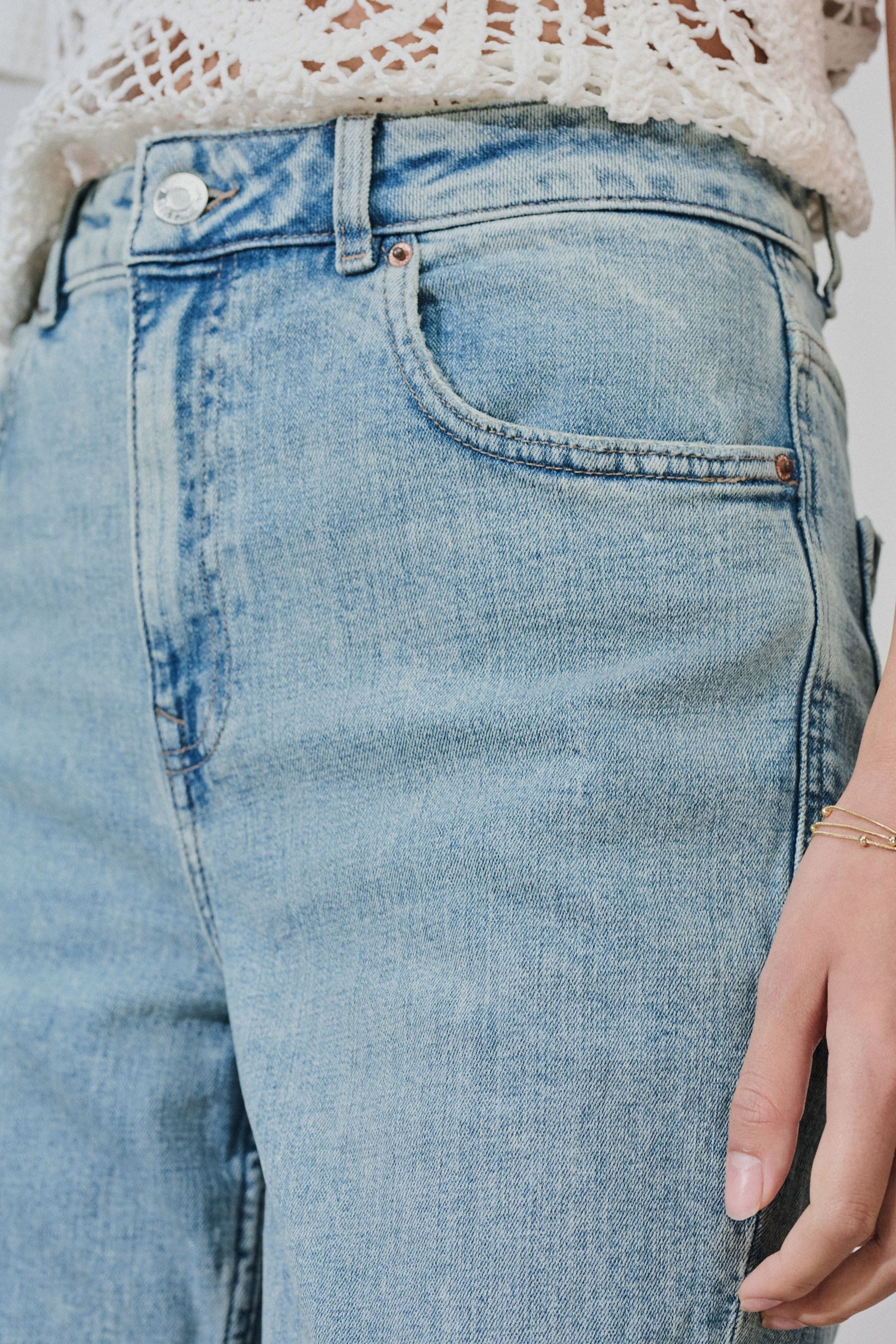Next Bootcut-Jeans Authentische Bootcut-Jeans mit mittelhohem Bund (1-tlg)