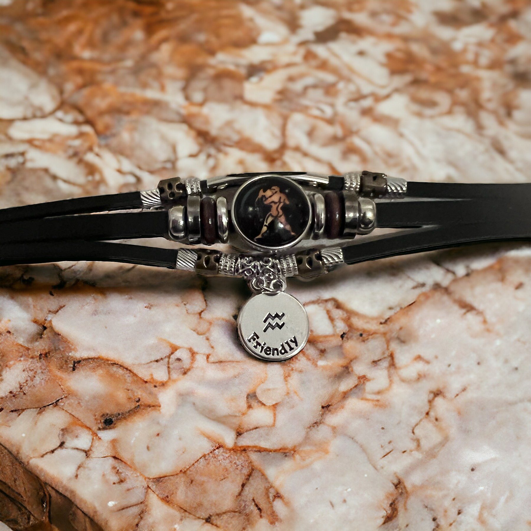 Stelby Armband mit Gravur Armband Sternzeichen Wassermann mit 3D Gravur im Gla (Weihnachtsgeschenk, Geburtstagsgeschenk, Valentinstaggeschenk, modern, minimalistisch), langlebig, pflegeleicht, unisex