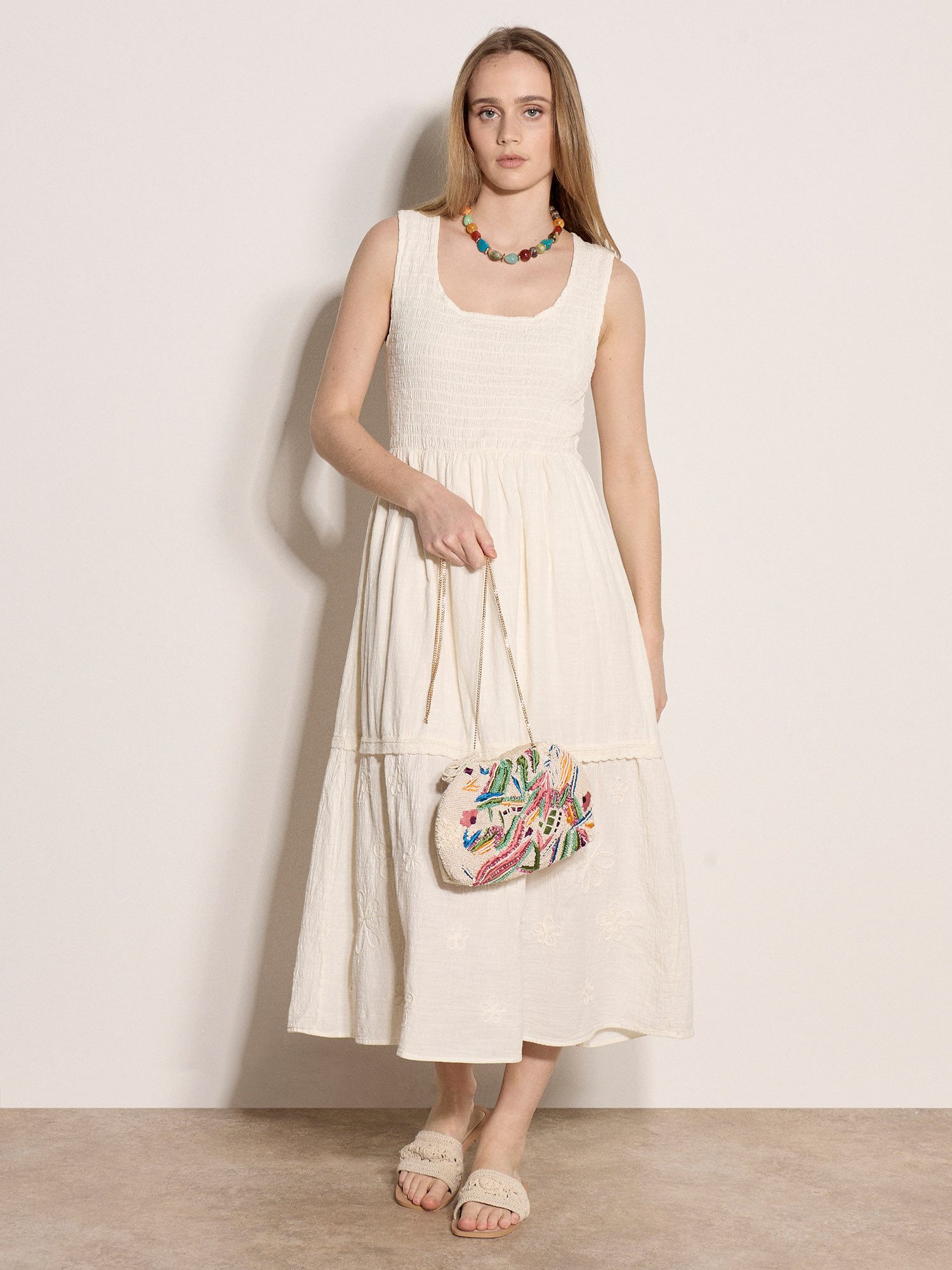 Apricot Maxikleid Besticktes, gestuftes Maxikleid mit Blumenmuster