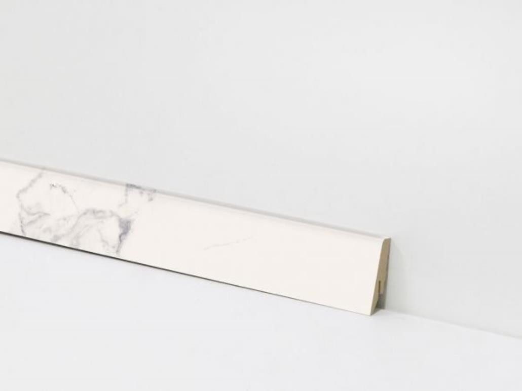 Check Sockelleiste Equipped– passend zu Check – Vinyl, Klickboden & andere Bodenbeläge, 1 Stück – 2400 x 58 x 18 mm, Clip- oder Klebemontage