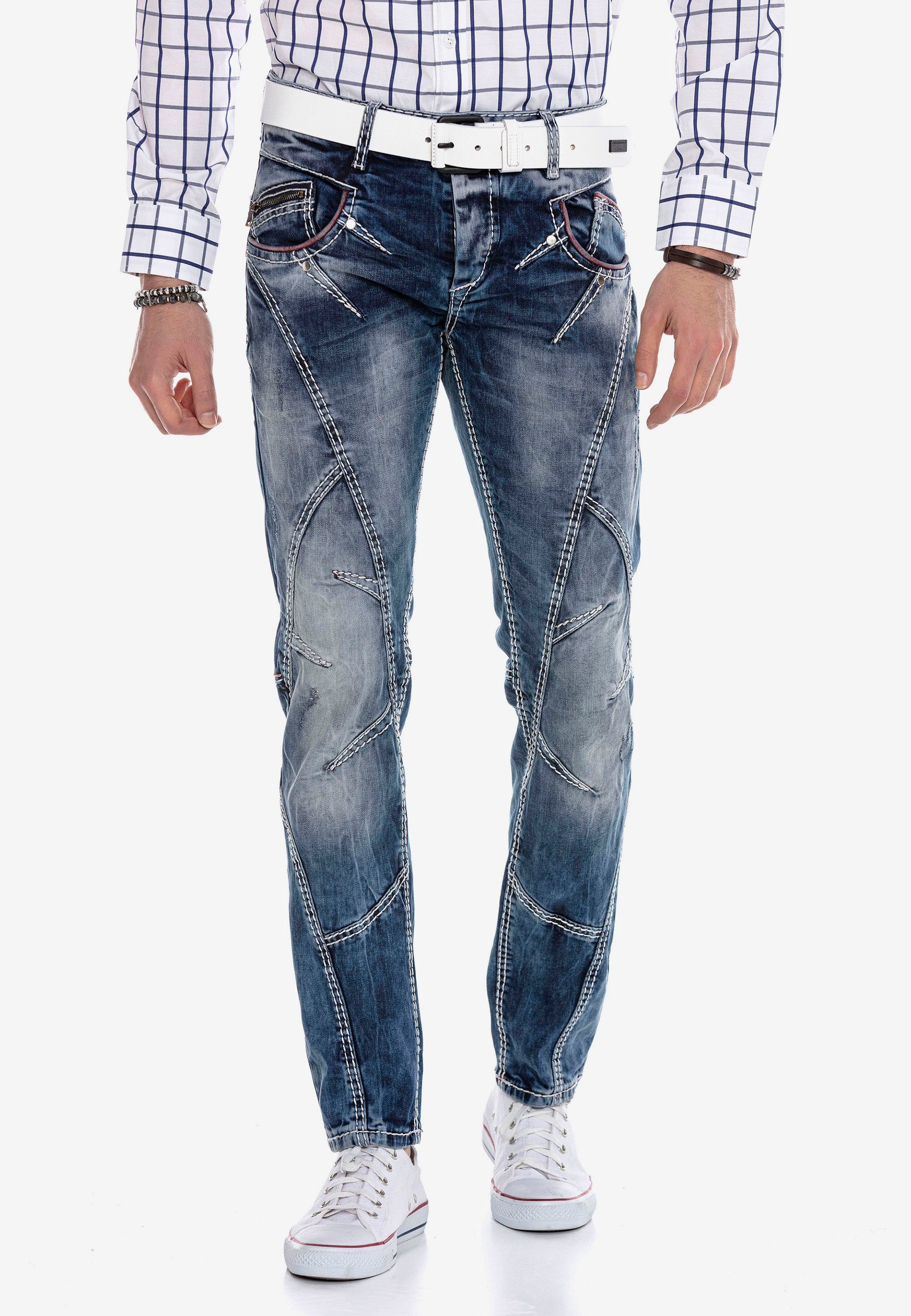 Cipo & Baxx Bequeme Jeans mit trendigen Ziernähten