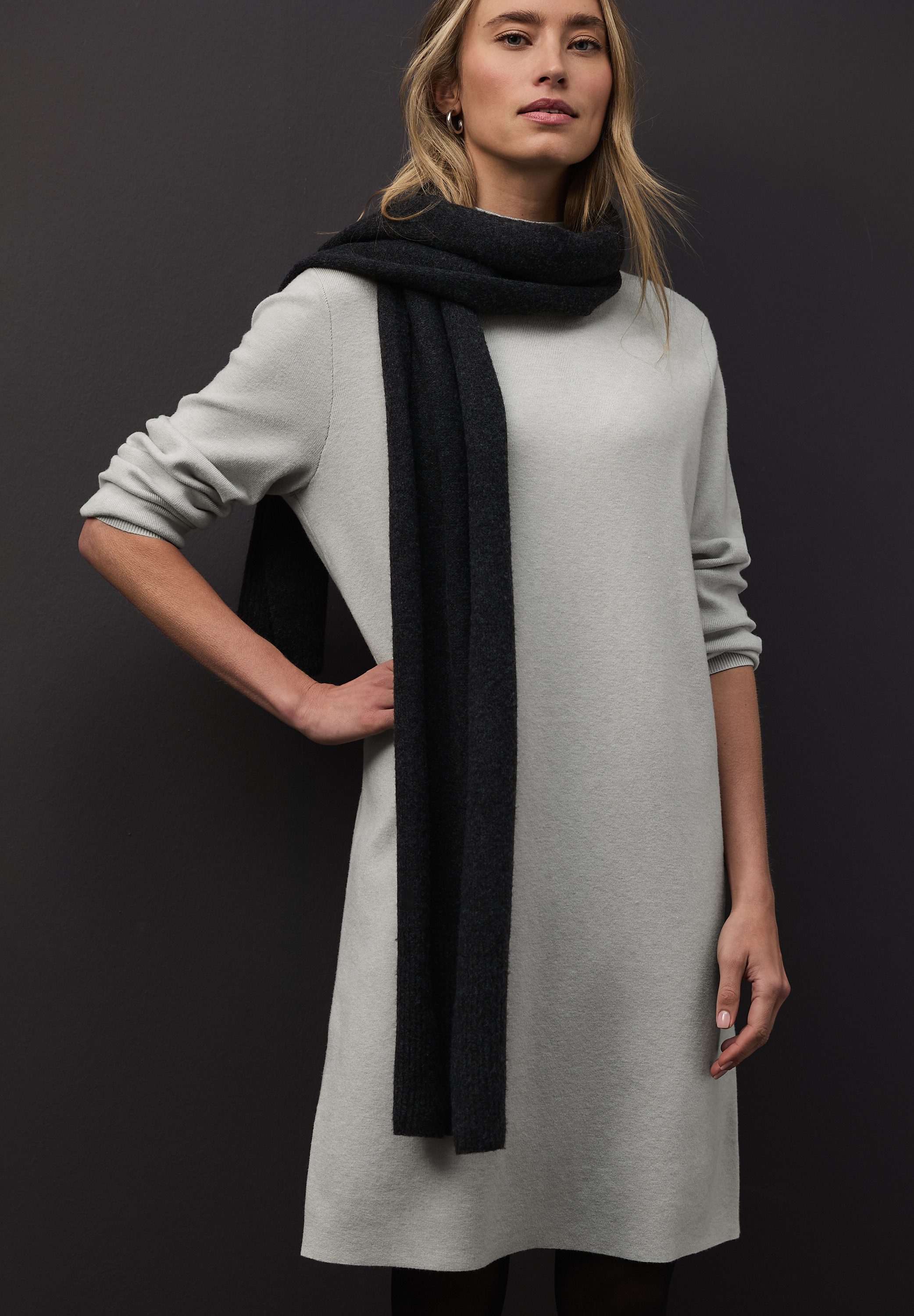 STREET ONE Strickkleid knielang