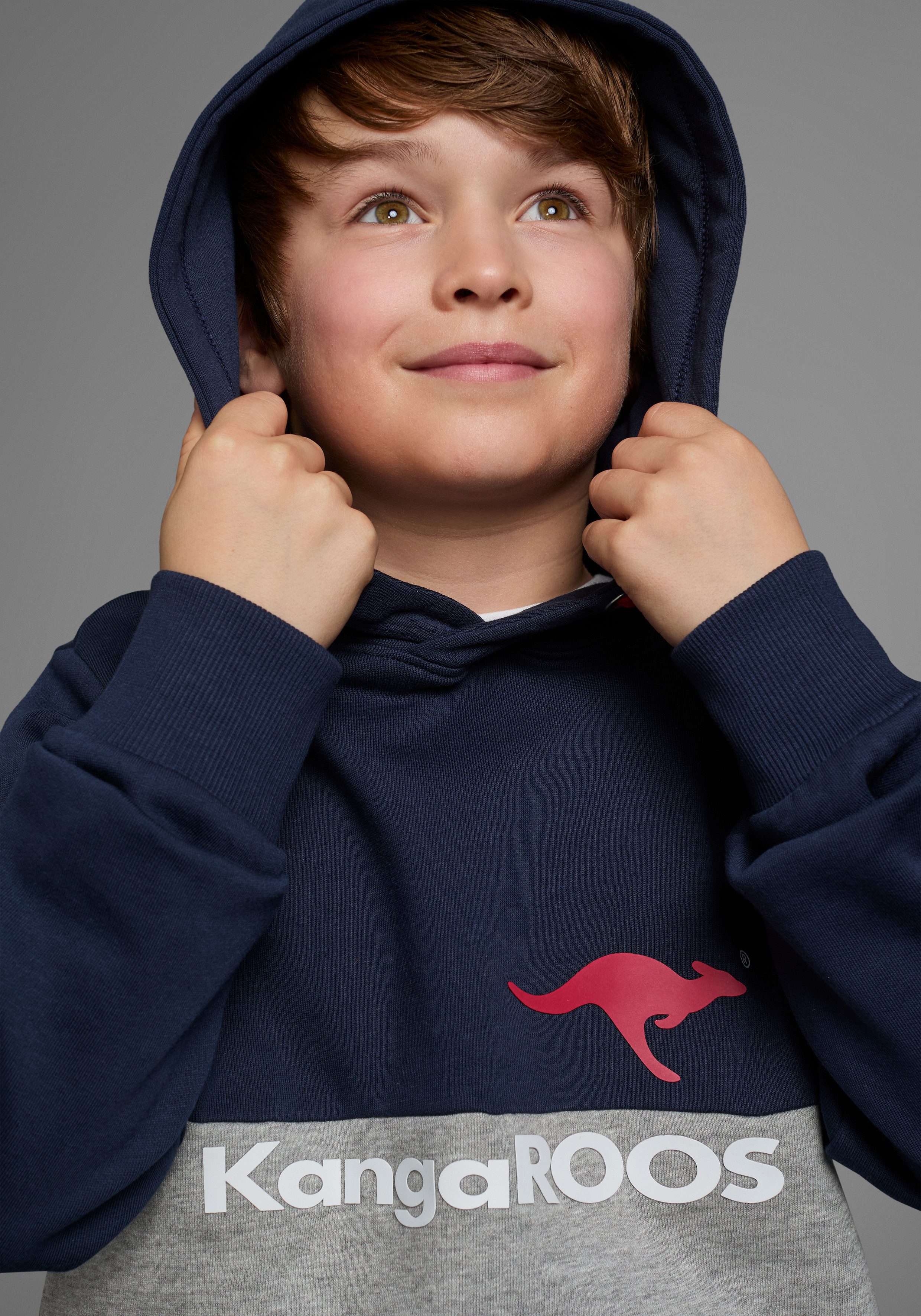 KangaROOS Kapuzensweatshirt Colorblocking Langarm, mehrfarbig, mit Logodruck, aus Baumwolle