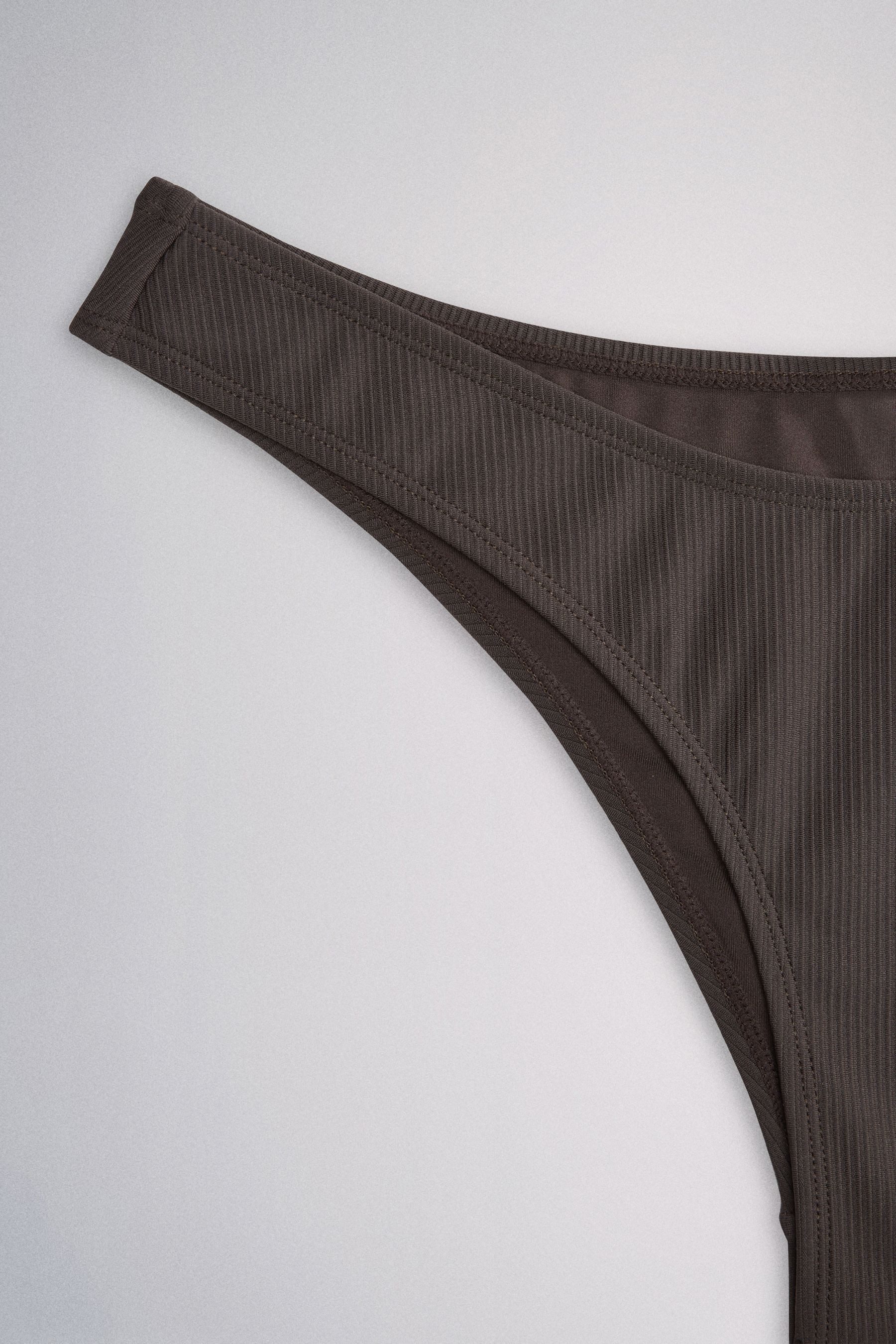 The Set Bikini-Hose The Set Bikinihose mit hohem Beinschnitt, 3er-Pack (3-St) – Bild 3 von 5