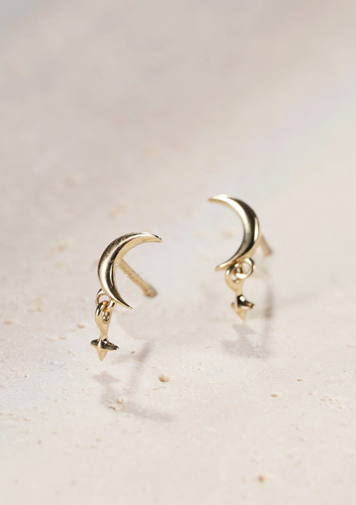 Dear Me Paar Ohrstecker Damen 375 Gold Stern Mond, Gold Ohrringe Massiv, Kleine 9K Echtgold Halbmond Stern Ohrstecker, Geschenk Idee