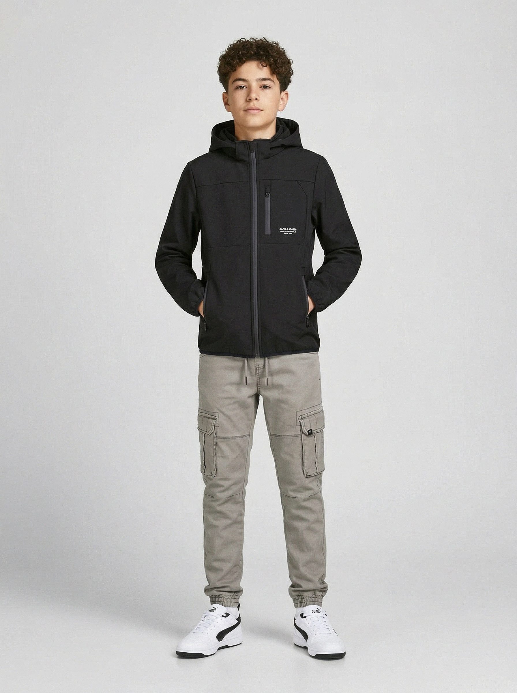 Zum Outfit 8