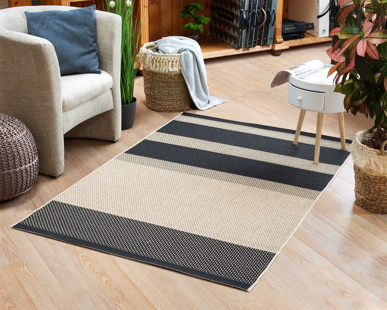 DomDeco Teppich In- & Outdoor Teppich UMAR mit Flachgewebe - wetterfest & robust für Garten/Terrasse/Balkon oder Innenräume, aus Kunstfaser, Schwarz-Beige