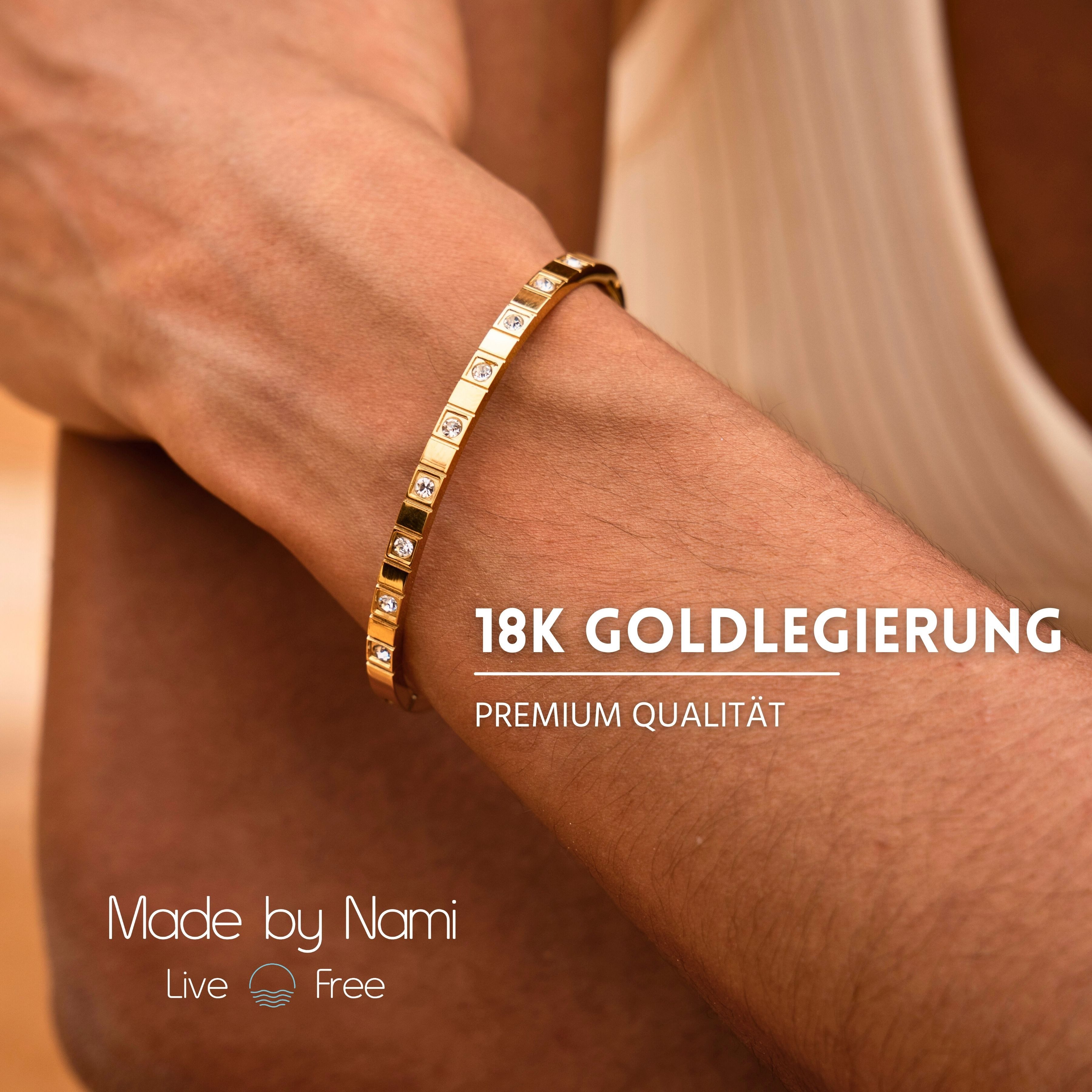 Made by Nami Armreif Gold mit eingraviertem Evil Eye und Edelsteinen - 5.8 cm Gold, Chirurg. Edelstahl Armreif mit Nazar Boncuk Wasserfester Schmuck – Bild 4 von 5