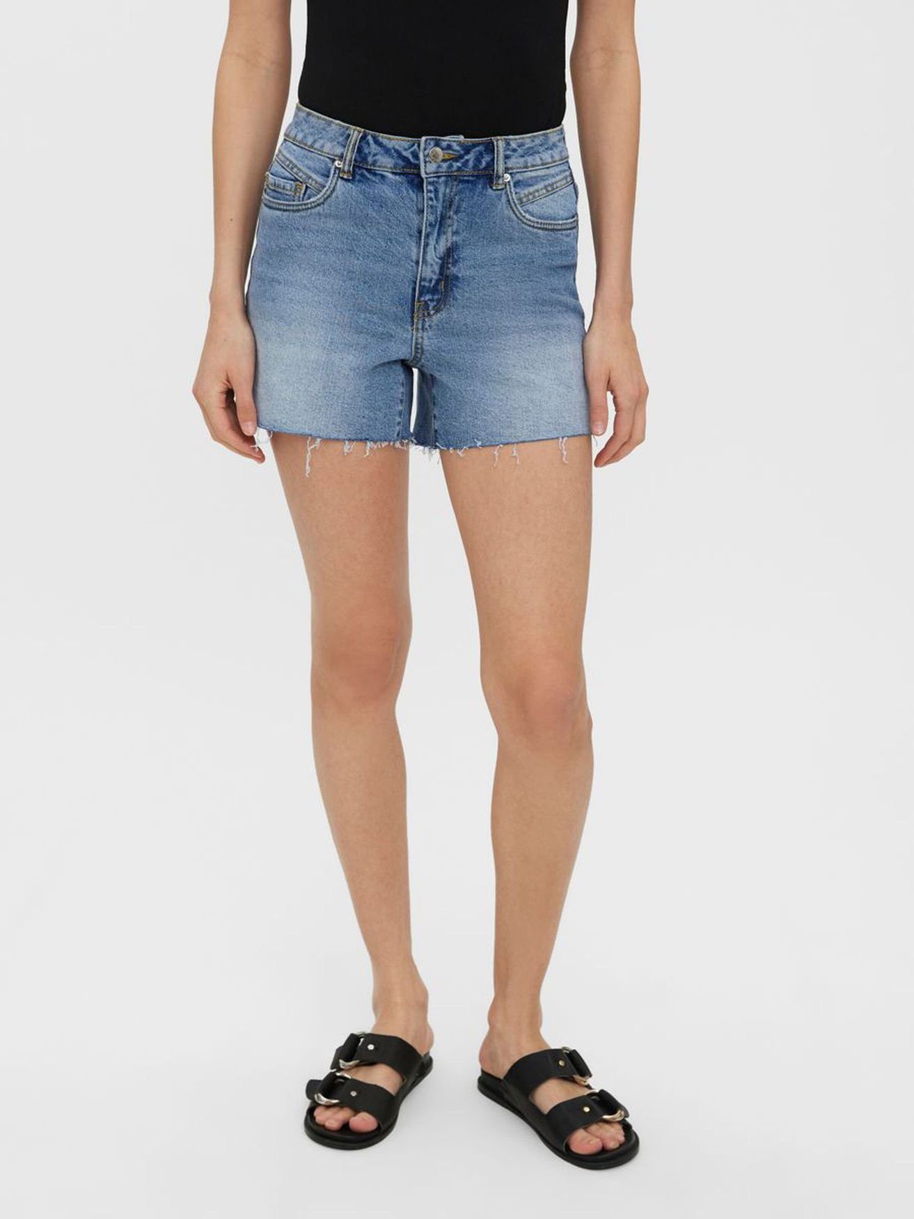 Vero Moda Jeansshorts »4110« (regular fit, 1-tlg., Reißverschluss) Denim  Jeans Shorts Kurze Hose High Waist Pants mit Fransen VMBRENDA online kaufen  | OTTO