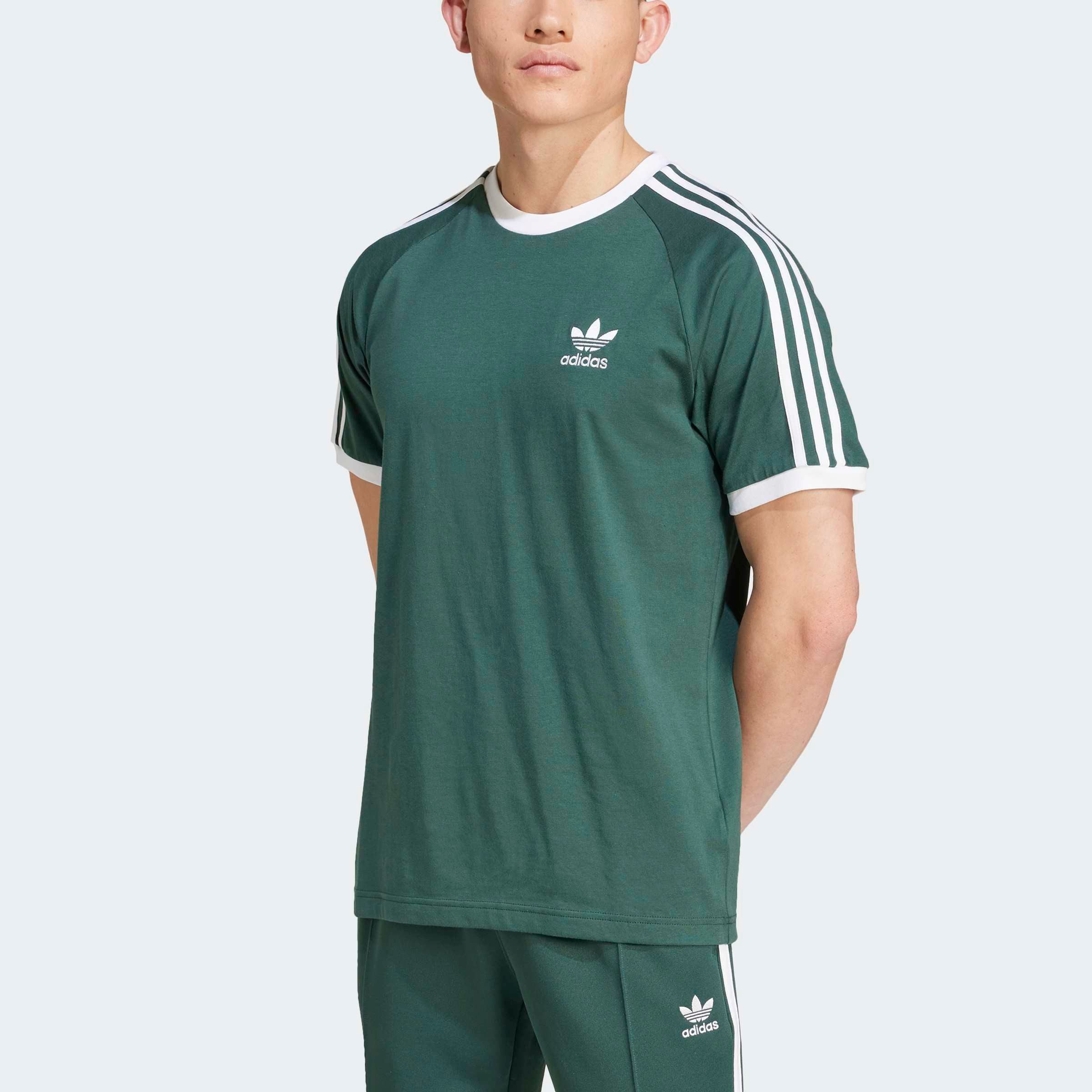 adidas Originals ADICOLOR CLASSICS 3-STREIFEN schmale Passform, Kurzarm, mit kontrastierendem Saum, aus Baumwolle