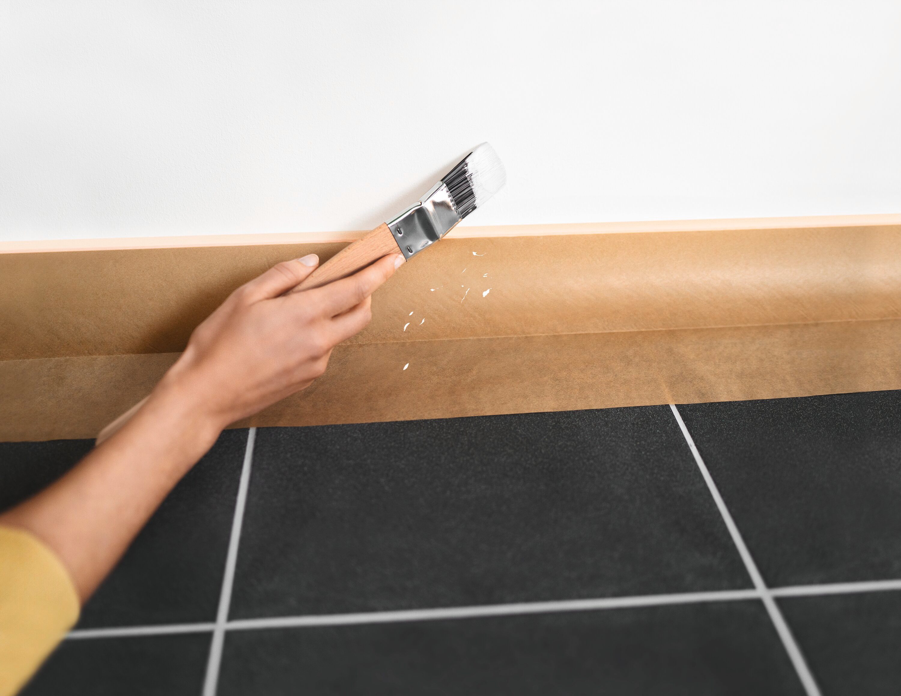 tesa Abdeckfolie EASY COVER Economy Nachfüllrolle – Malerband, 25 m x 18 cm, (Kombi-Set, 2-St., Malerband & Nachfüllrolle), Kreppband & Abdeckpapier - Abdecken&Abkleben für saubere Malerarbeiten