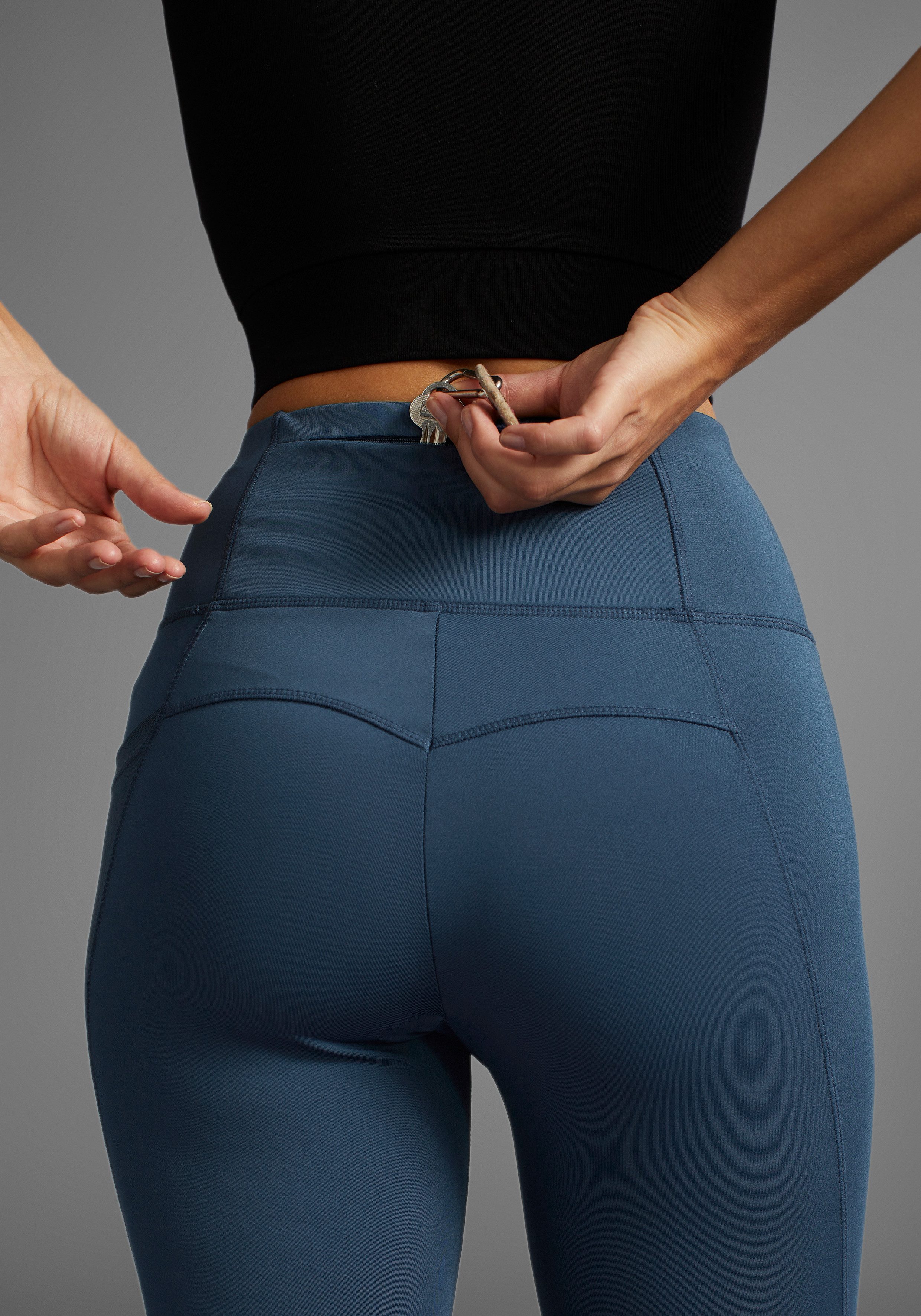 FAYN SPORTS Funktionshose Push-up Lauf-Tights mit Taschen. € 36,99, (€ 36,99 pro 1 Stk).