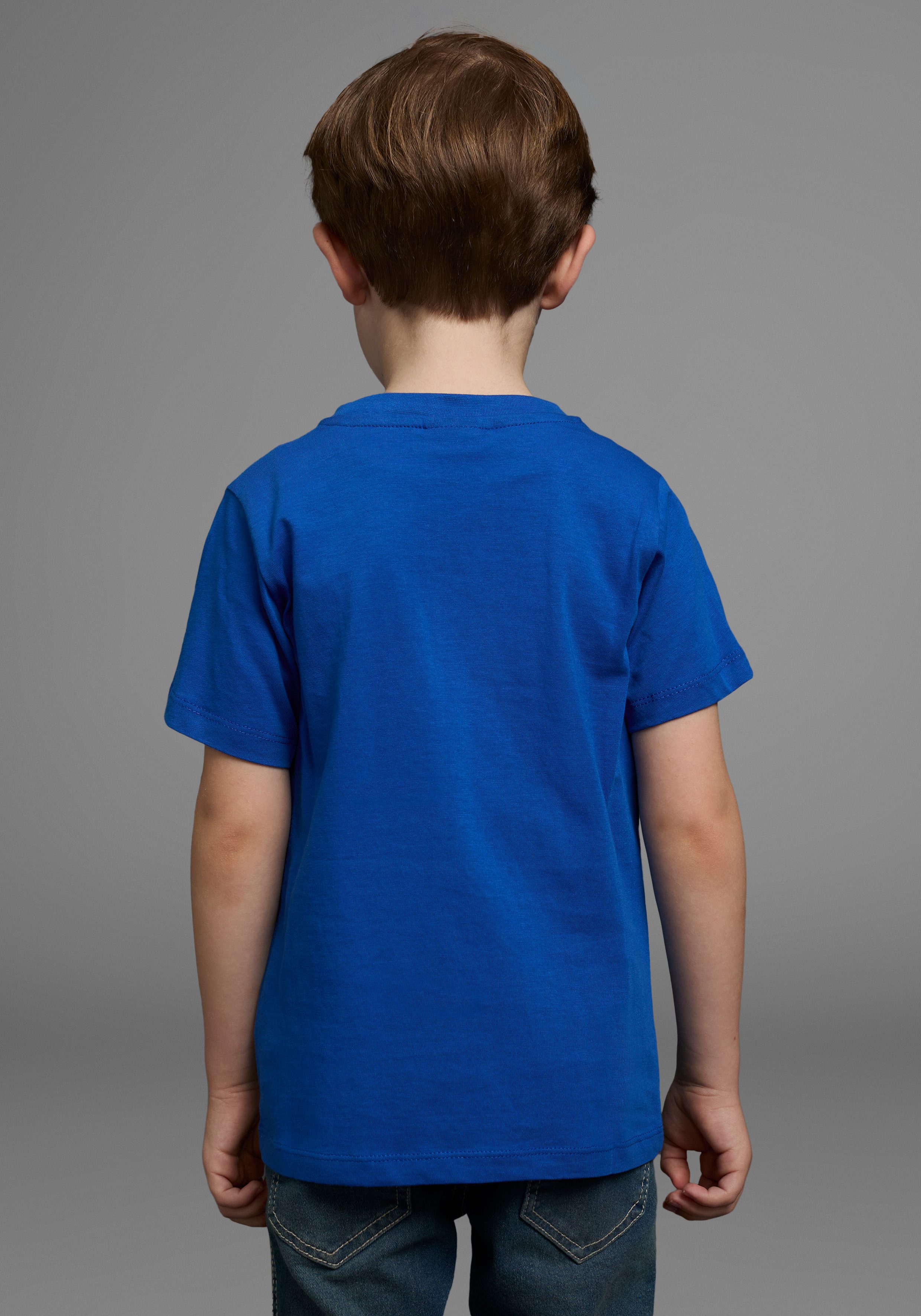 KIDSWORLD T-Shirt Mit Spruch: KLEIN+FRECH+SCHLAU... Kurzarm, Basic-Passform, bedruckt, Rundhalsausschnitt – Bild 2 von 5