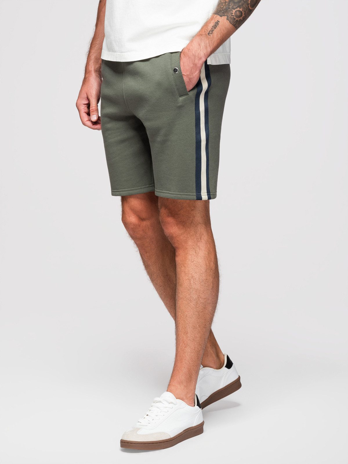 Sweatshorts Herren-Sweatshorts mit Paspel und Kordelzug im Bund