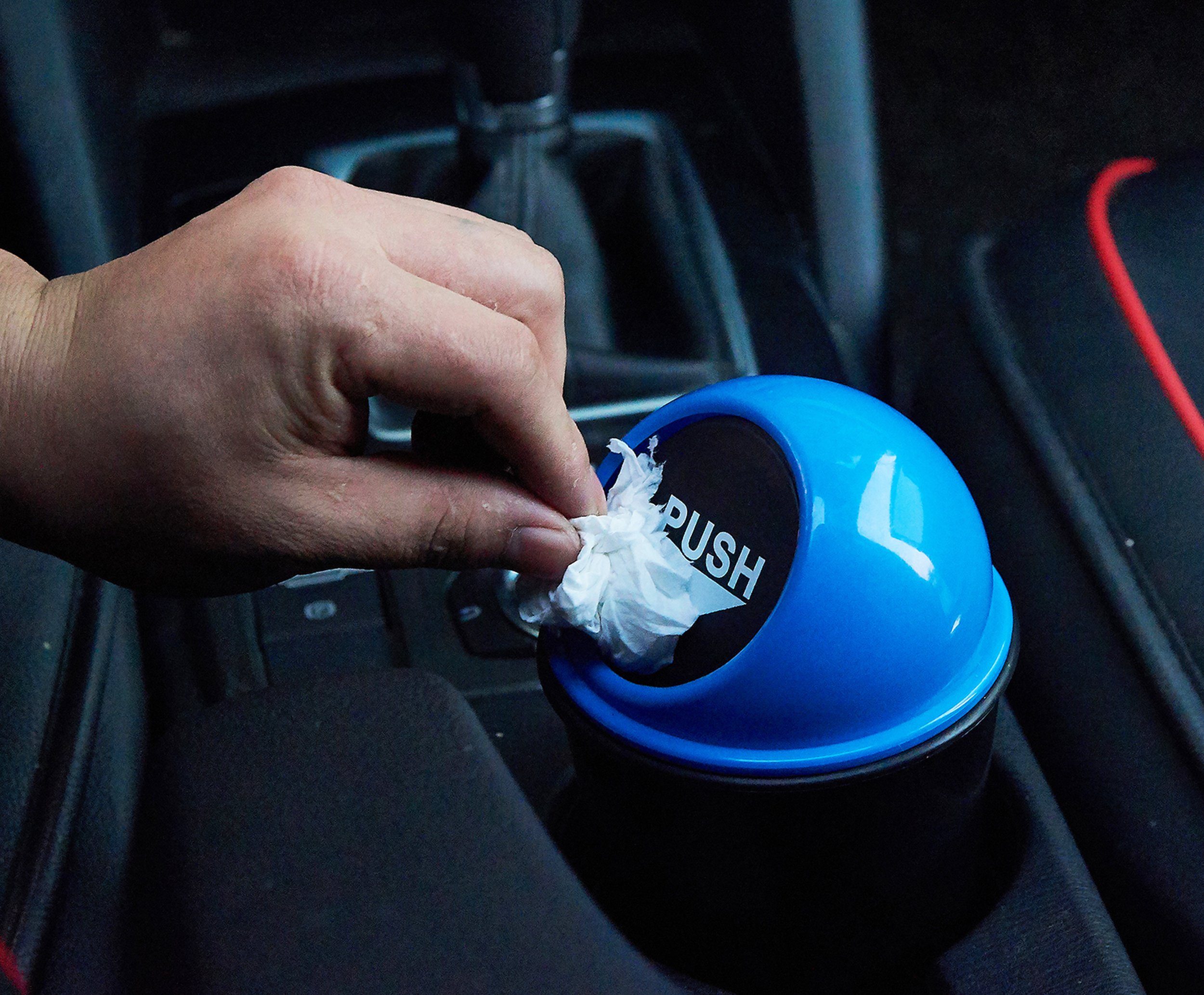 Auto MÜLLEIMER Getränkehalterung für Mini Mülleimer 1 Push-Deckel CHAMP mit Automülleimer (Rot) Abfalleimer KFZ PKW