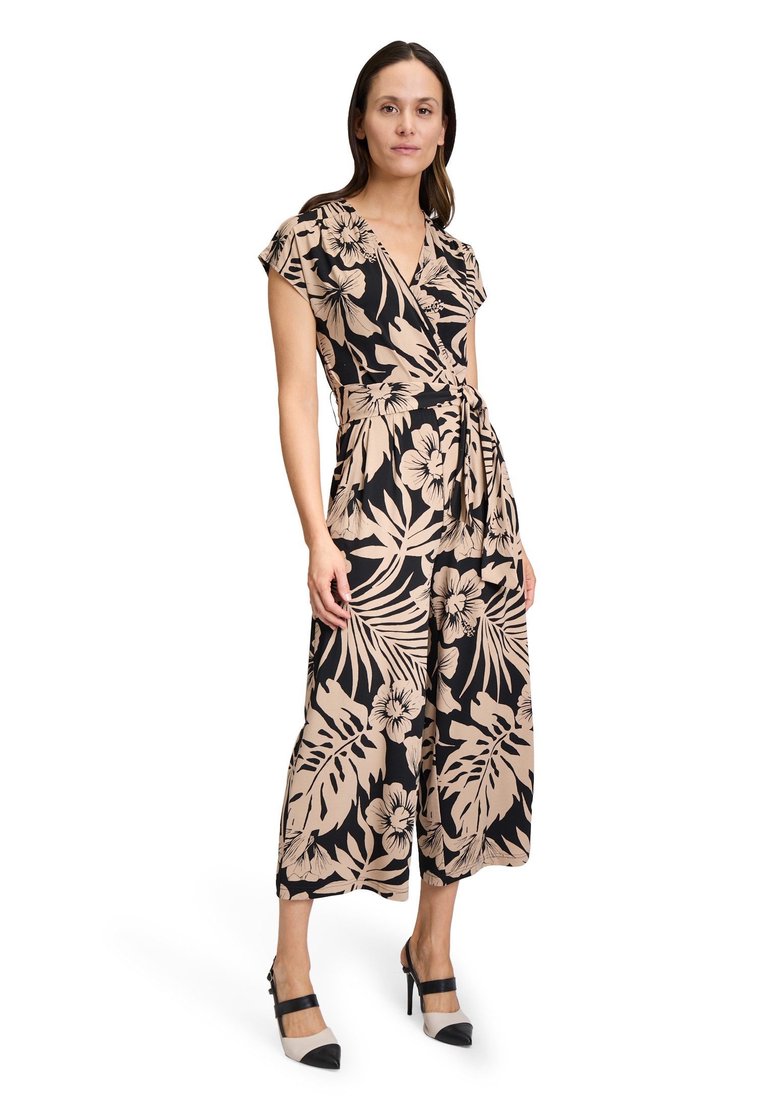 Betty Barclay Overall Betty Barclay Jumpsuit mit Eingrifftaschen (1-tlg) Form