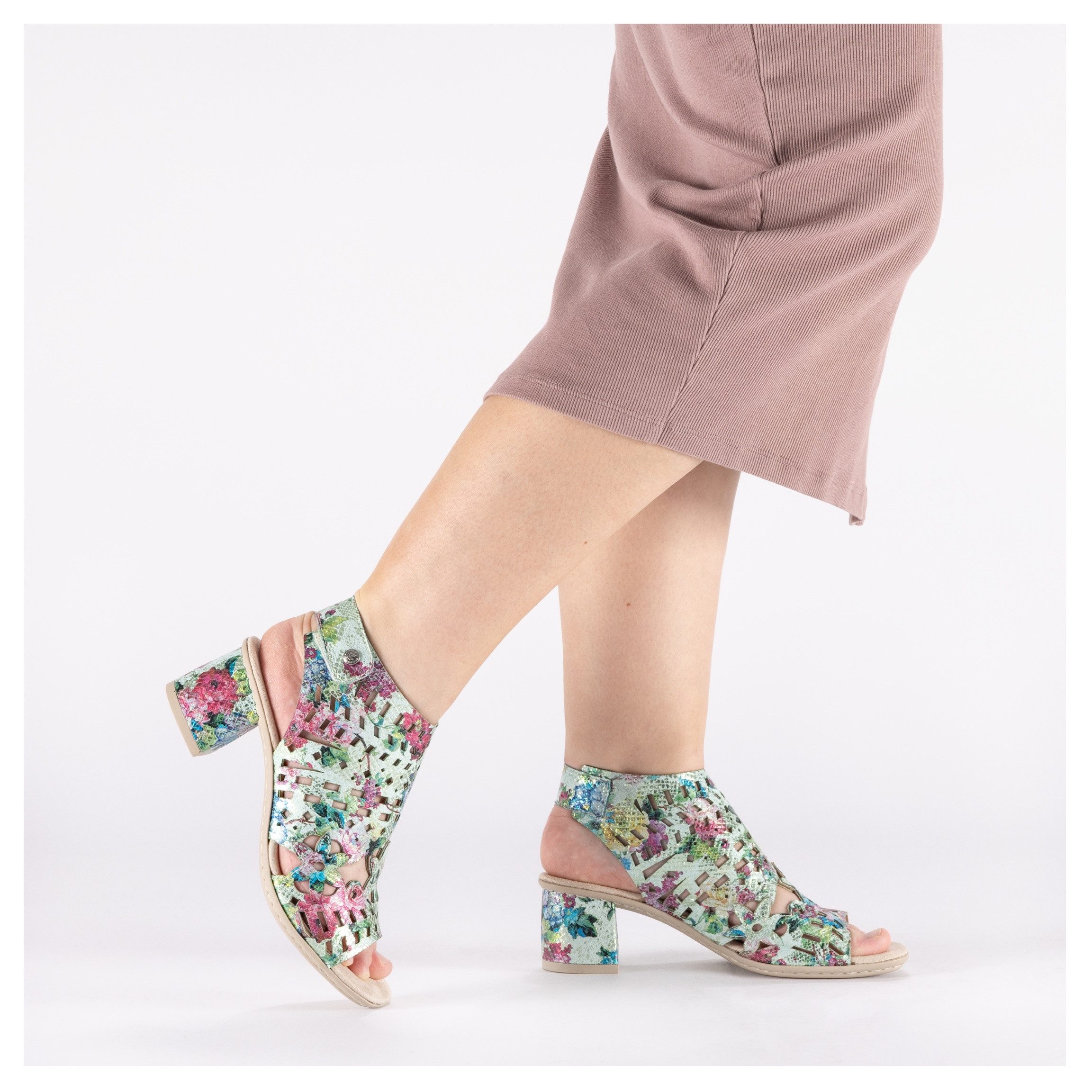 Rieker Sandalette Sommerschuh, Sandale, Blockabsatz, mit modischer Schaftgestaltung