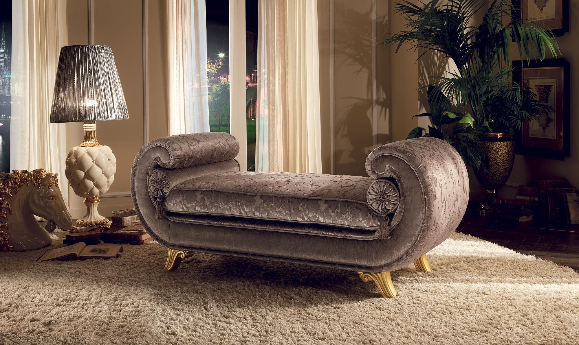 JVmoebel Chaiselongue Chaiselongue im klassischen Stil aus Holz mit edlem Textilbezug, 1 Teile, Made in Europa