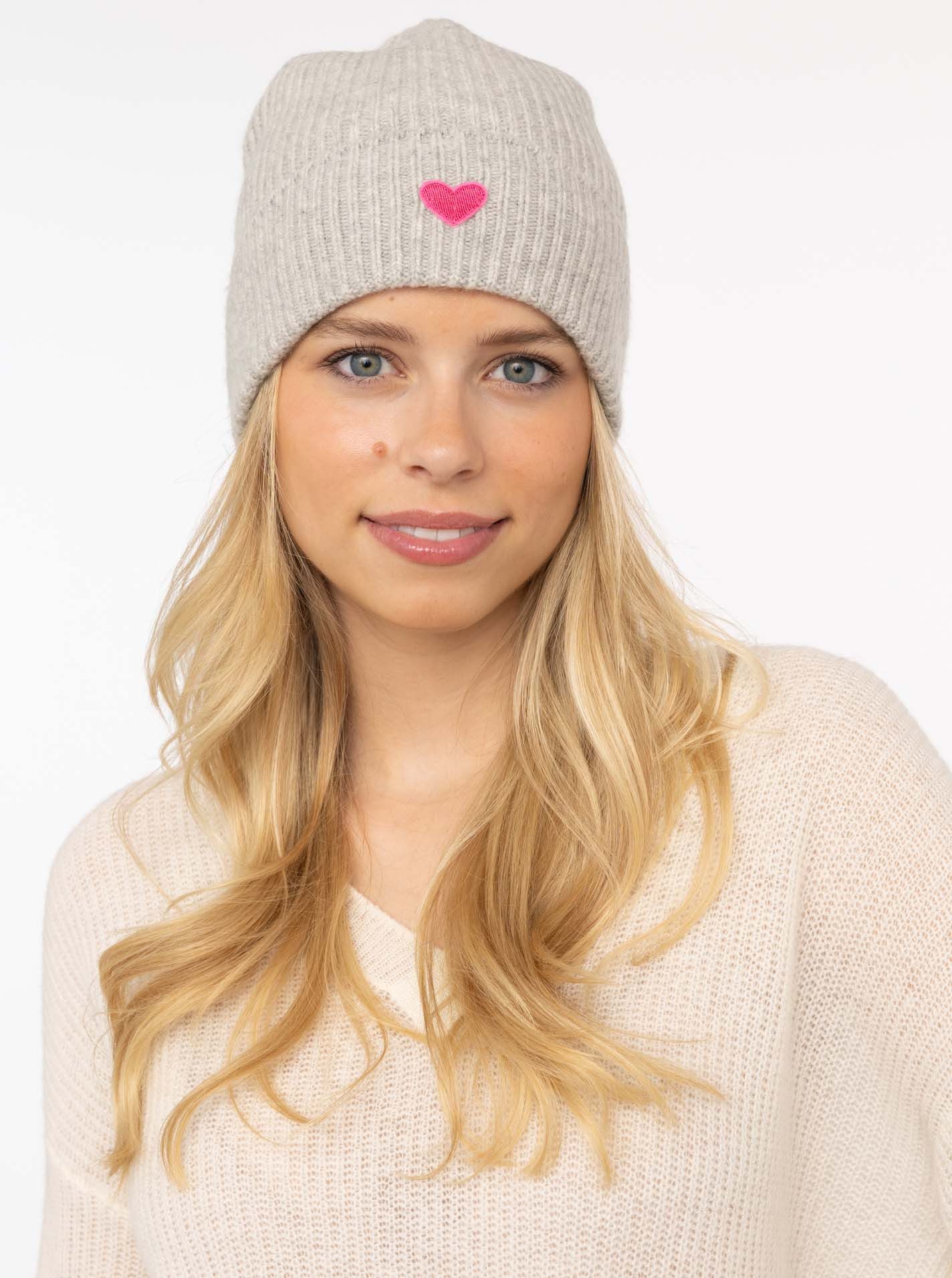 Zwillingsherz Beanie Beanie with Heart-Patch Rippstrick, mit breitem Umschlag, wärmend