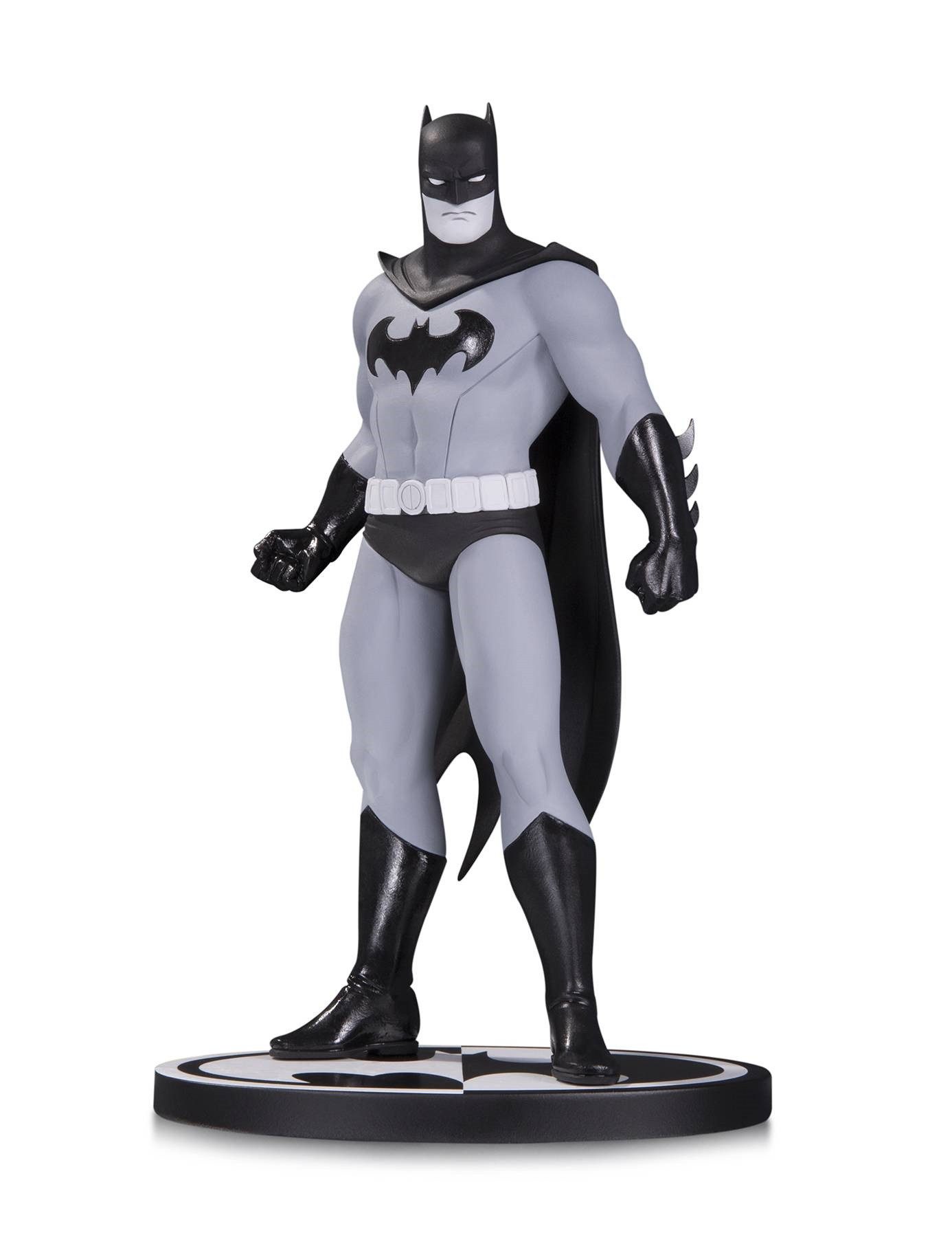 DC Comics Actionfigur BATMAN BLACK & WHITE BATMAN STATUE BY AMANDA CONNER