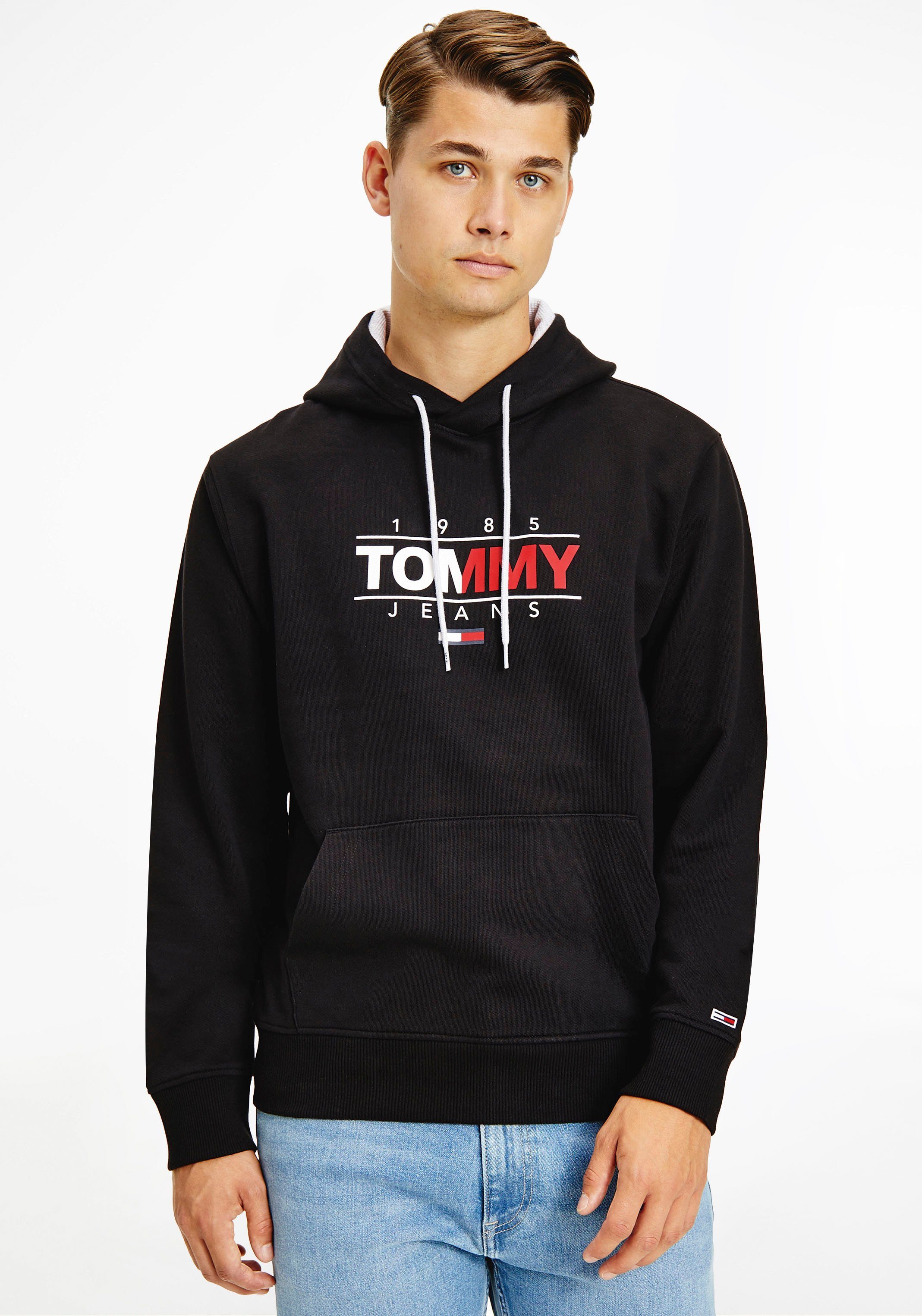 Tommy Jeans Kapuzensweatshirt »TJM ESSENTIAL GRAPHIC HOODIE« online kaufen  | OTTO