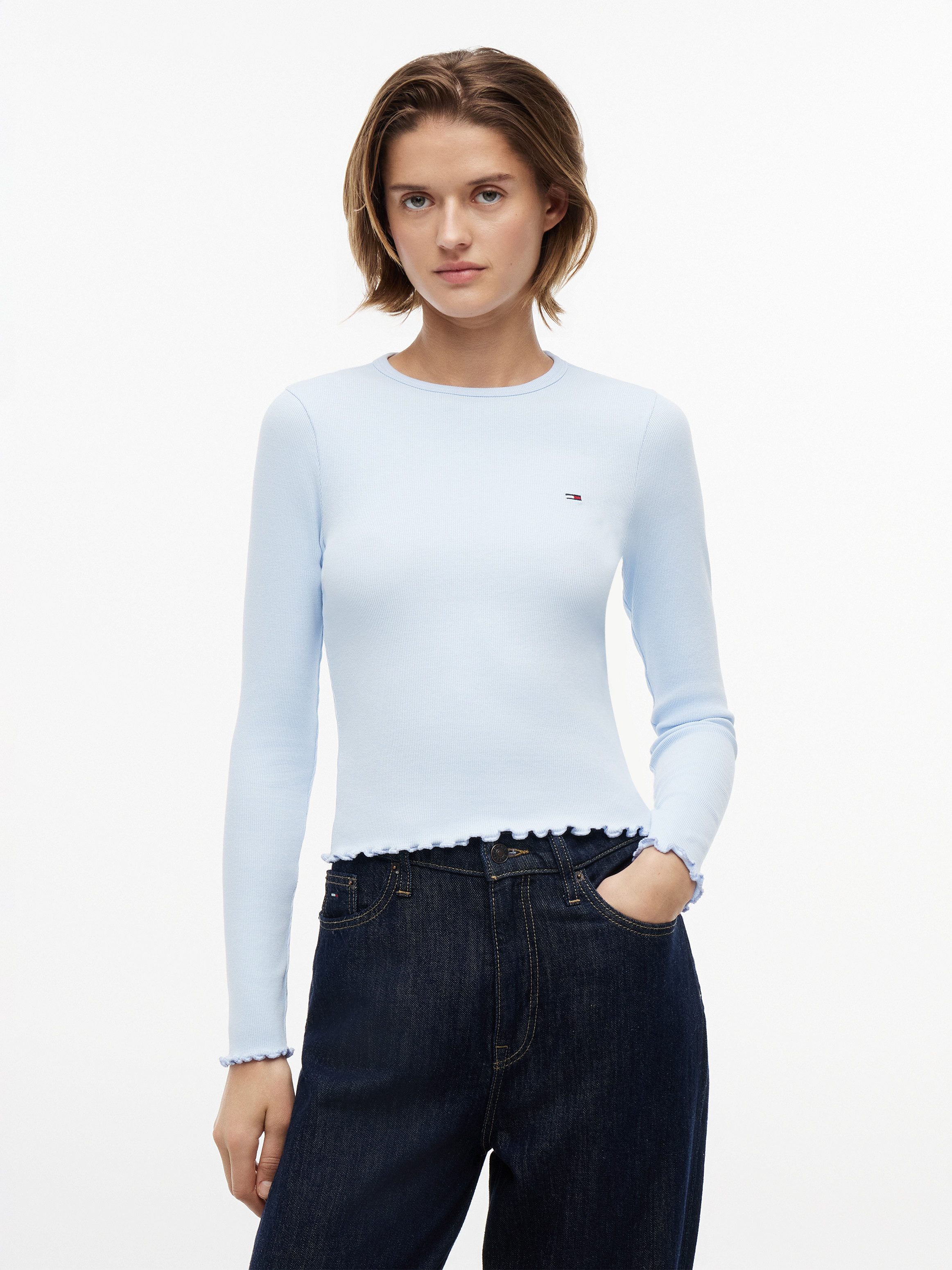Tommy Jeans Langarmshirt TJW SLIM SH LETTUCE EDGE RIB LS mit gerippter Struktur, gewellter Saum