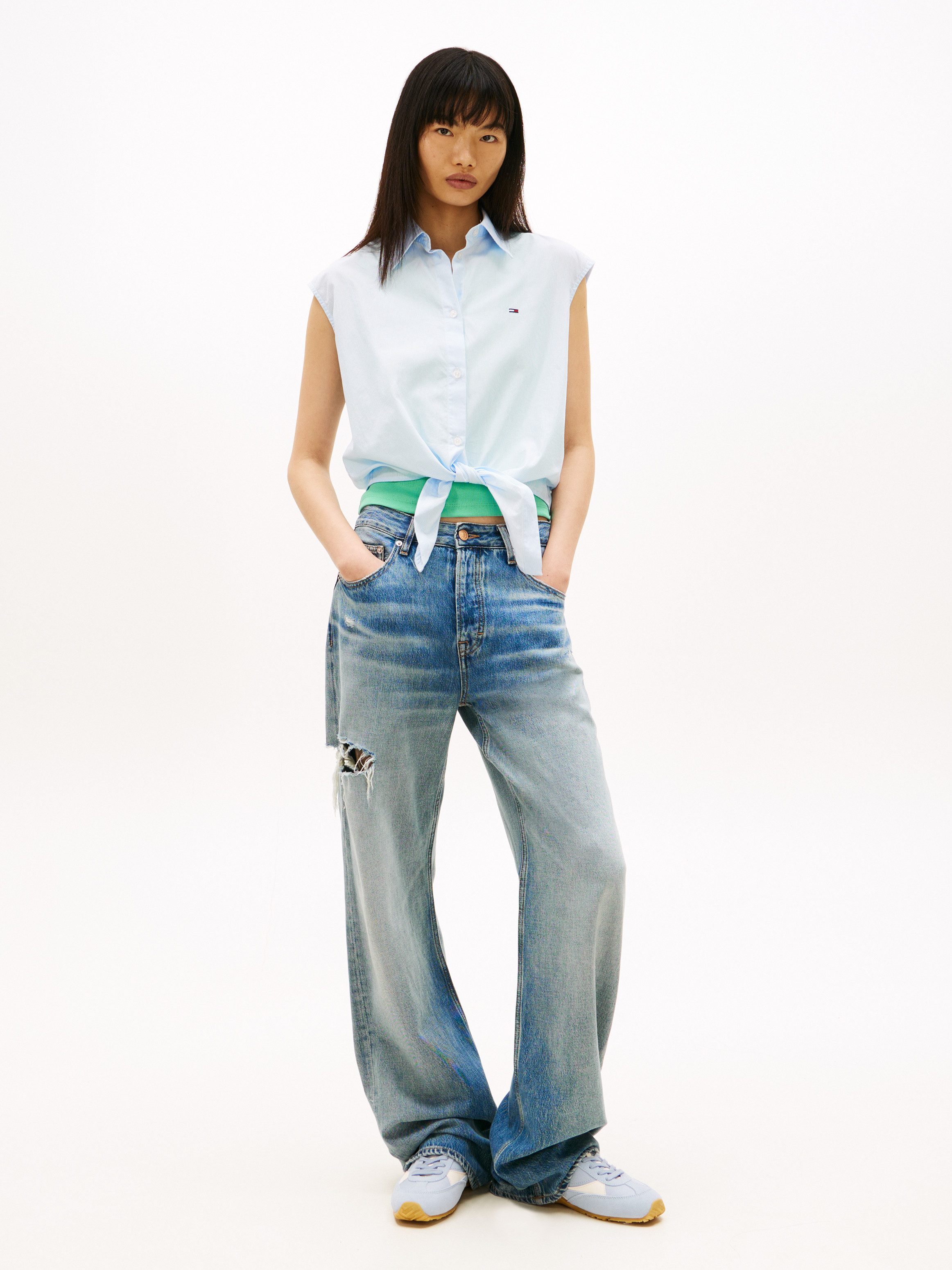 Tommy Jeans Blusentop TJW TIE FRONT POPLIN SHIRT mit Knoten Detail am Saum, reine Baumwolle
