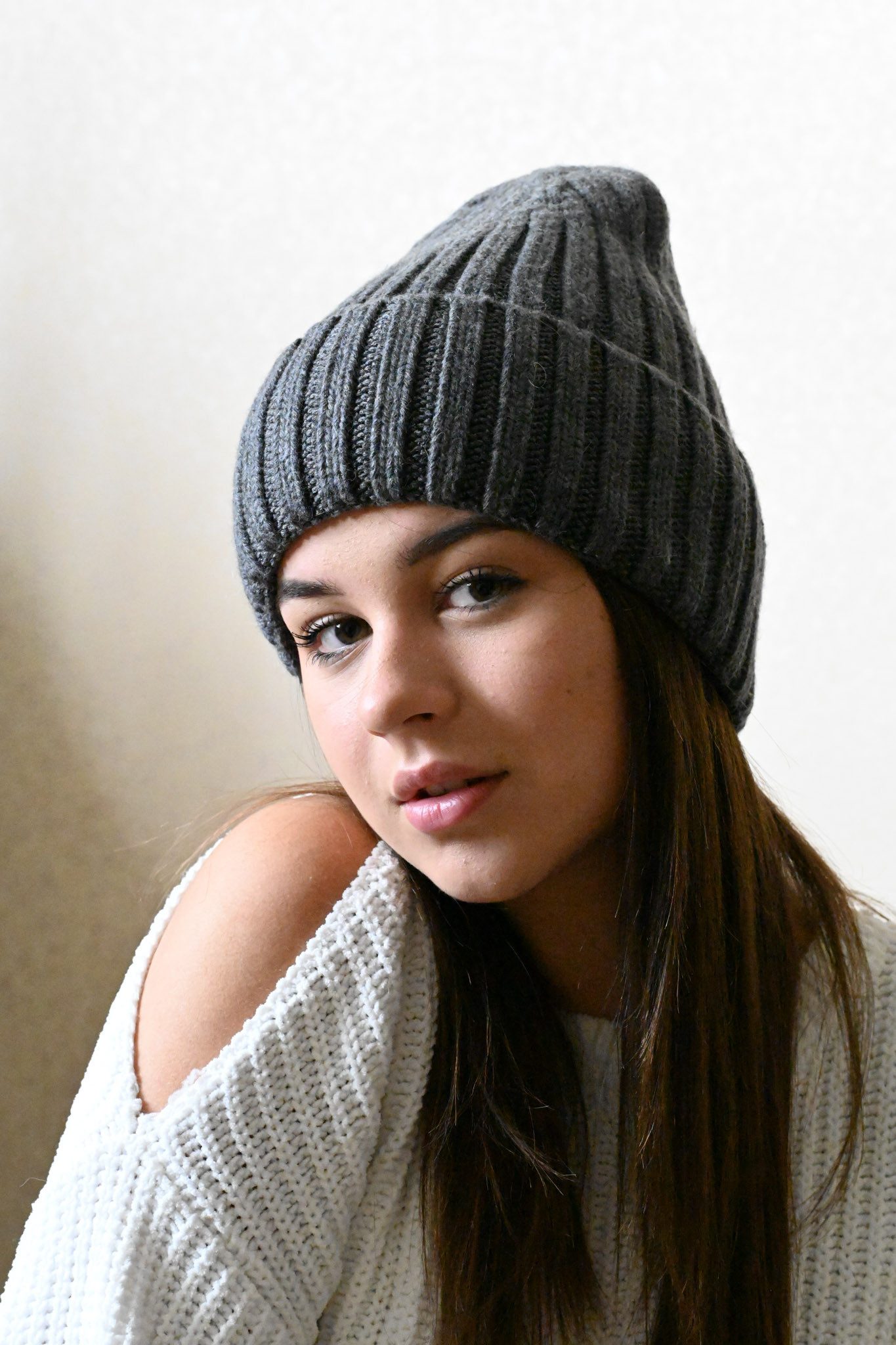 Runde Perlé Beanie warme Wintermütze 100% Merinowolle dunkelgrau Beanie aus reiner, extrafeiner Merinowolle mit Umschlag