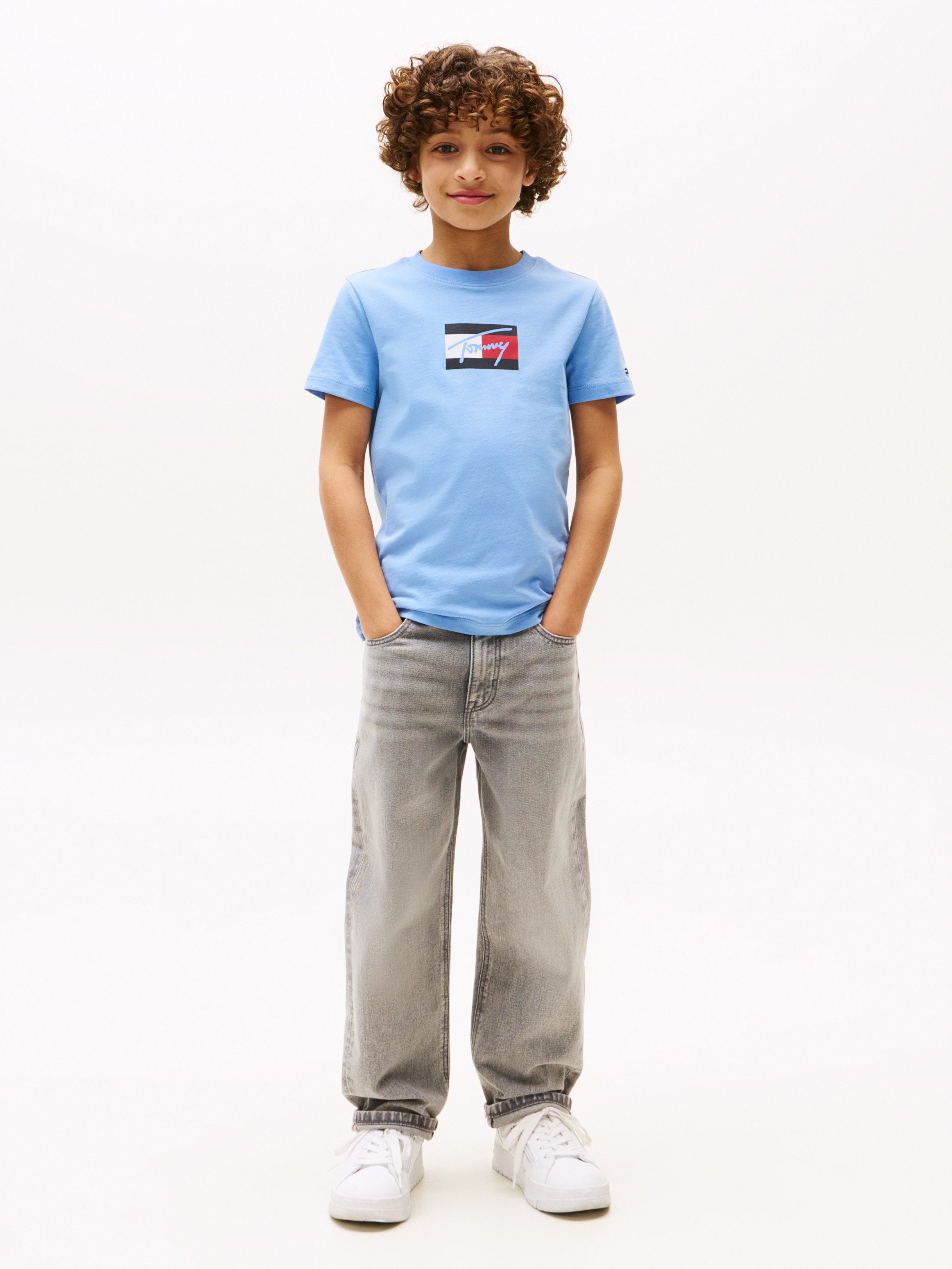 Tommy Hilfiger T-Shirt TOMMY SCRIPT FLAG PRINT TEE SS für Kinder bis 16 Jahre, mit Logo-Print