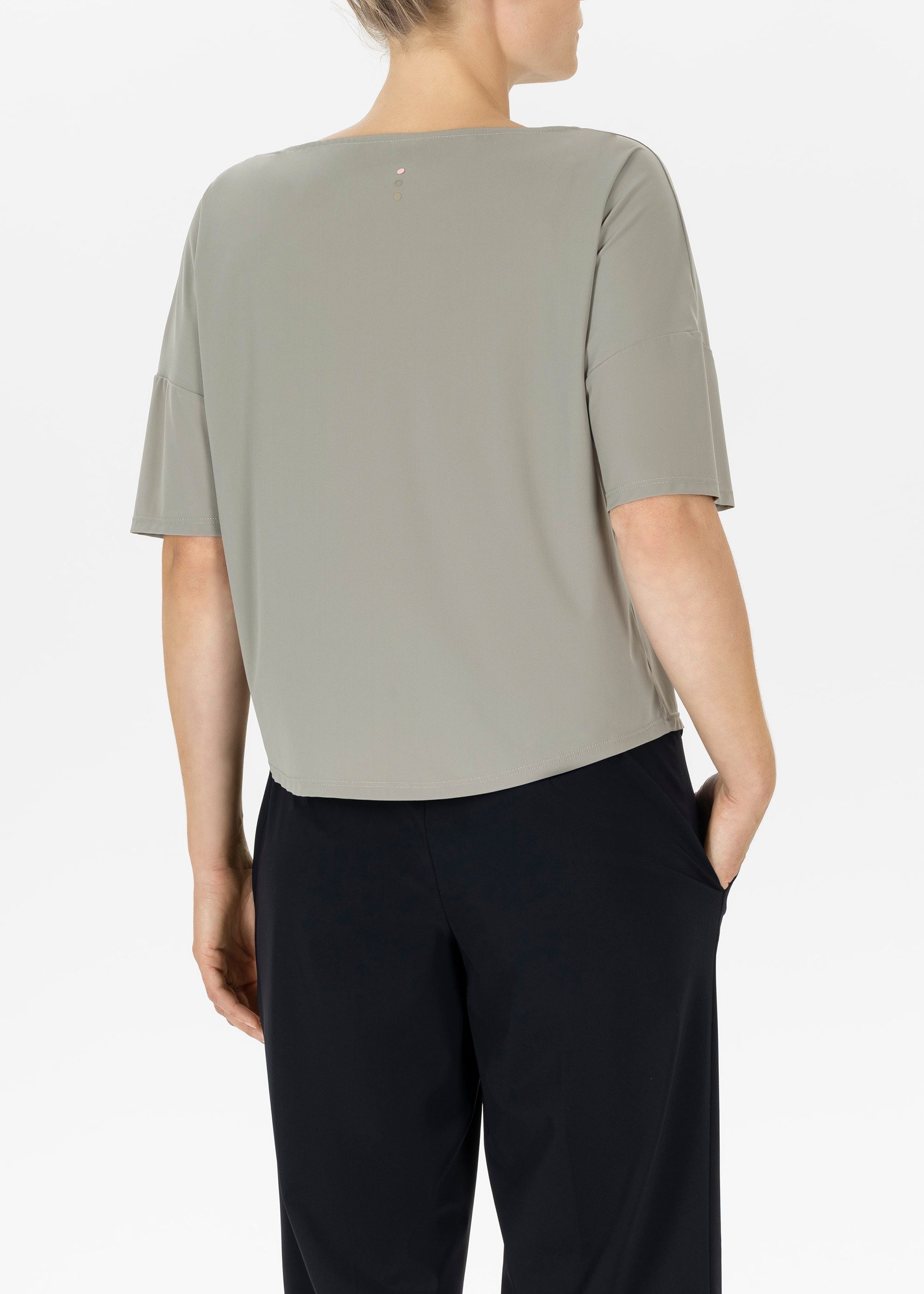 St.Ann Blusenshirt Shirt Umi – Relaxed Fit T-Shirt mit kastig lässigem Schnitt