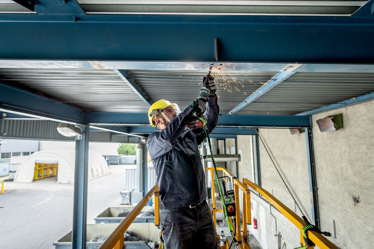 metabo Akku-Geradschleifer GVPB 18 LTX BL 11-28, max. 28000 U/min, Ohne Akku im Karton