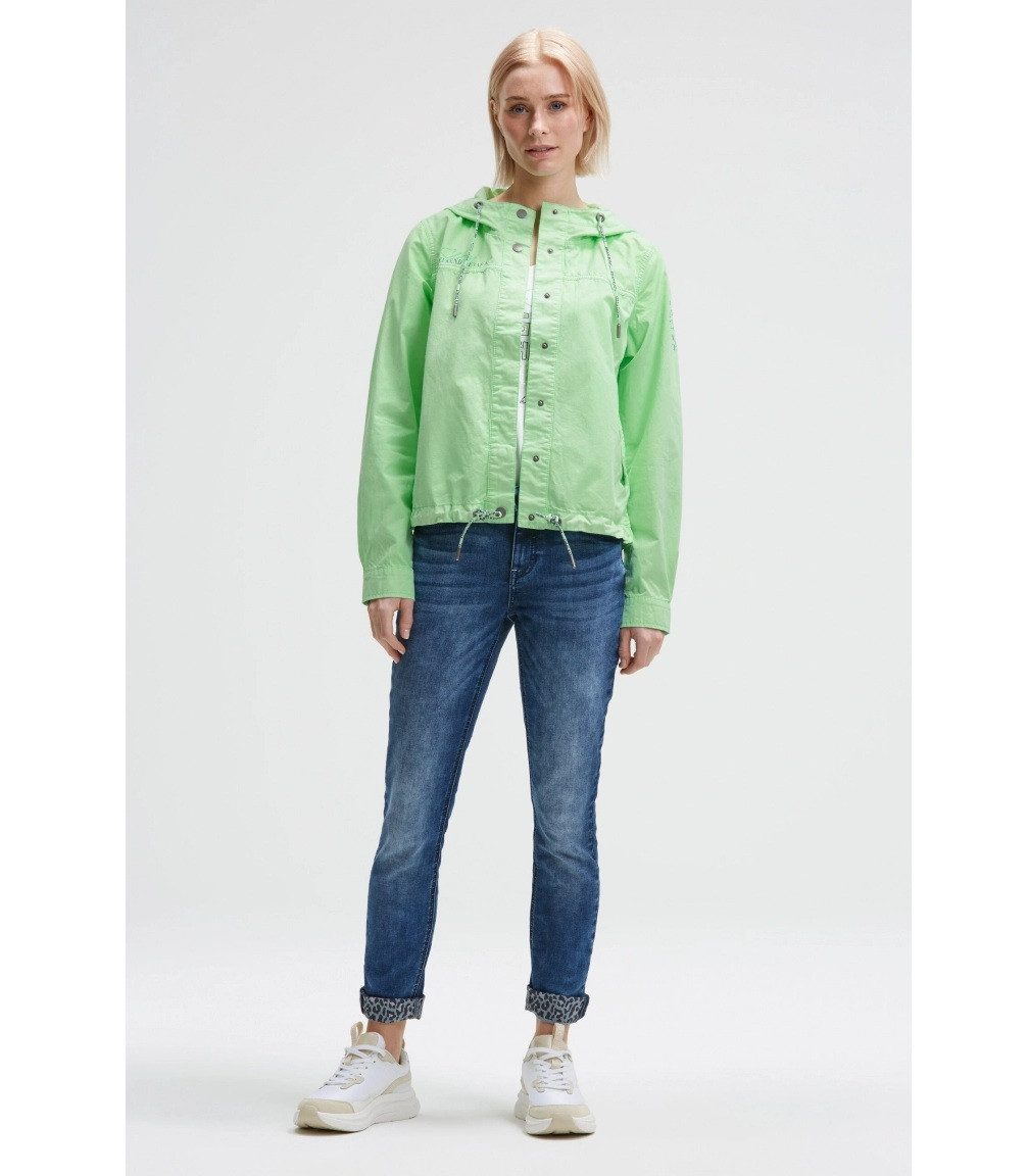 SOCCX Kurzjacke mit Kapuze und Kordelzug im Saum milky green mit Kapuze