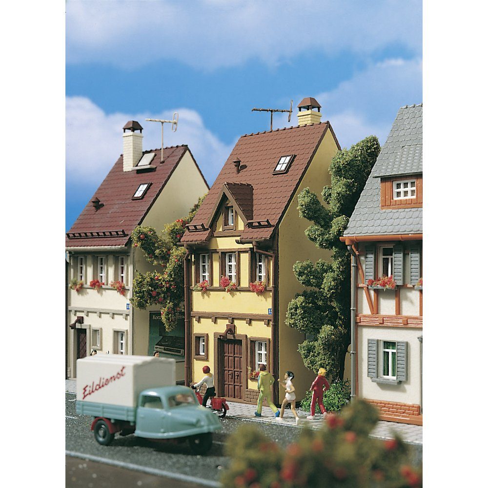 Vollmer Modelleisenbahn-Gebäude Vollmer 43671 H0 Wohnhaus Bahnhofstraße 13