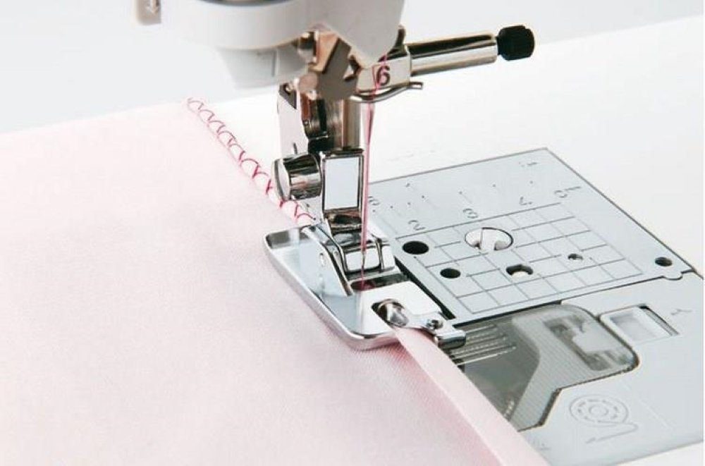 Coverstich-Nähmaschine Brother Muschel-/Tricotsaumfuß CB-Greifer F029N