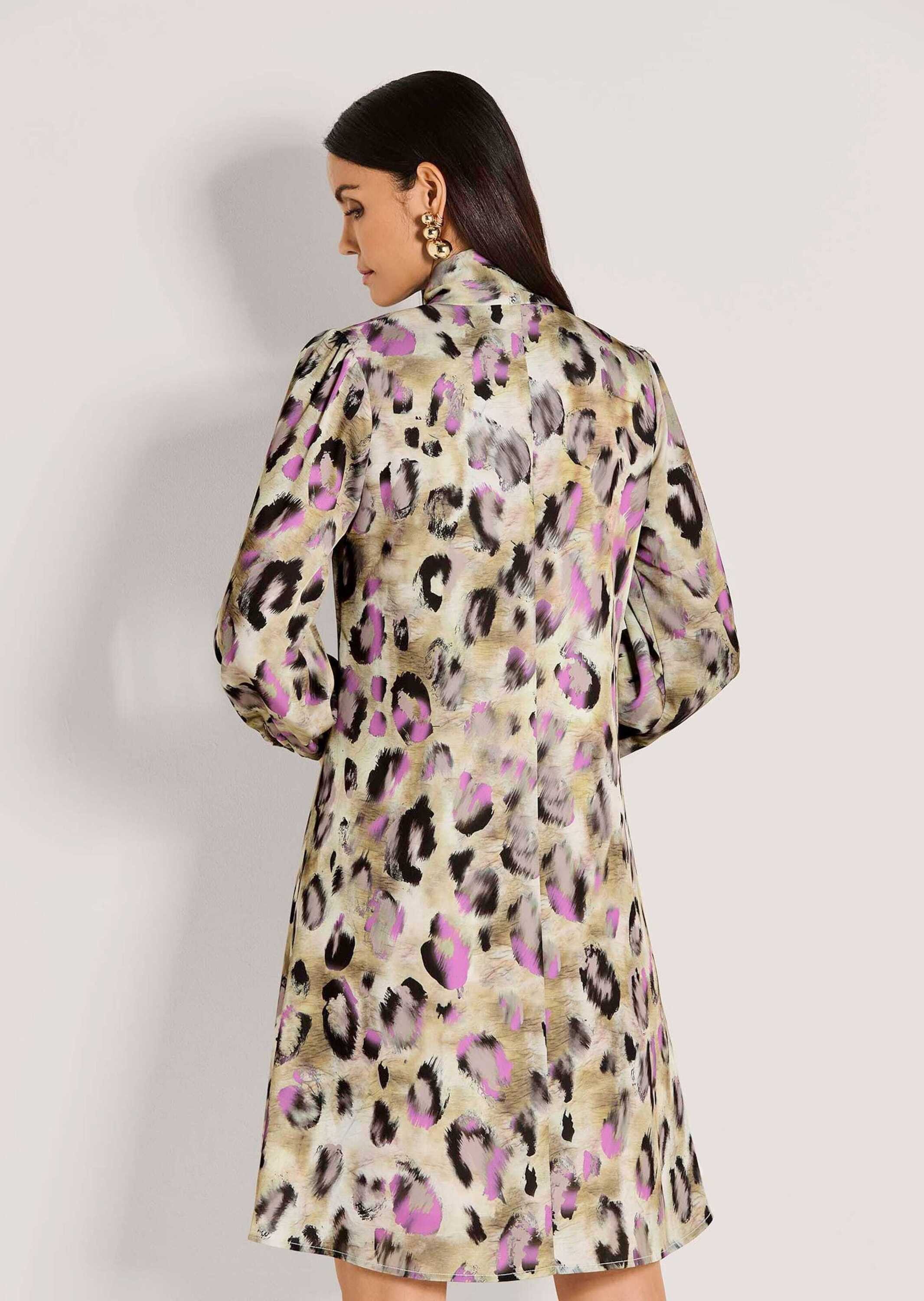 MADELEINE Midikleid Fließendes Design mit Animal-Print V-Ausschnitt mit Schluppe, knielang, Langarm