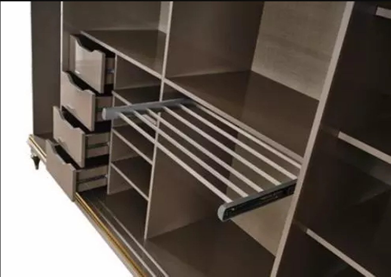 JVmoebel Kleiderschrank Viertüriger Kleiderschrank in Gold mit Spiegel und Holzoberfläche (1-St., Kleiderschrank) Made in Europa