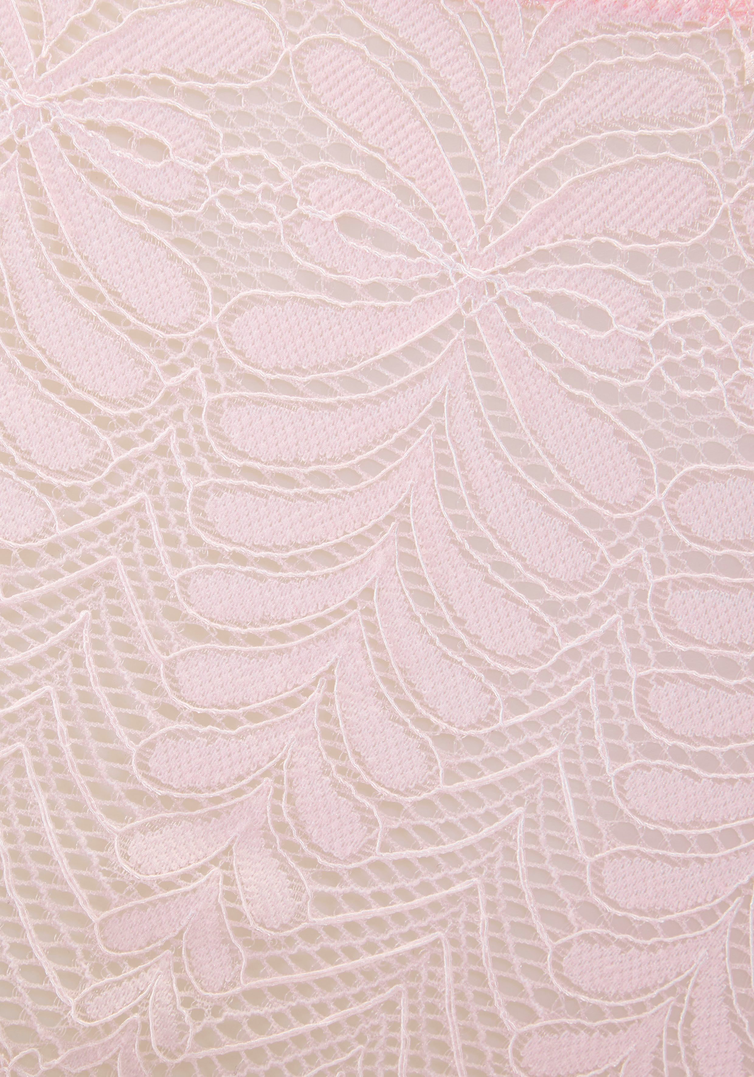 LASCANA Panty Amira aus dezent transparenter Spitze