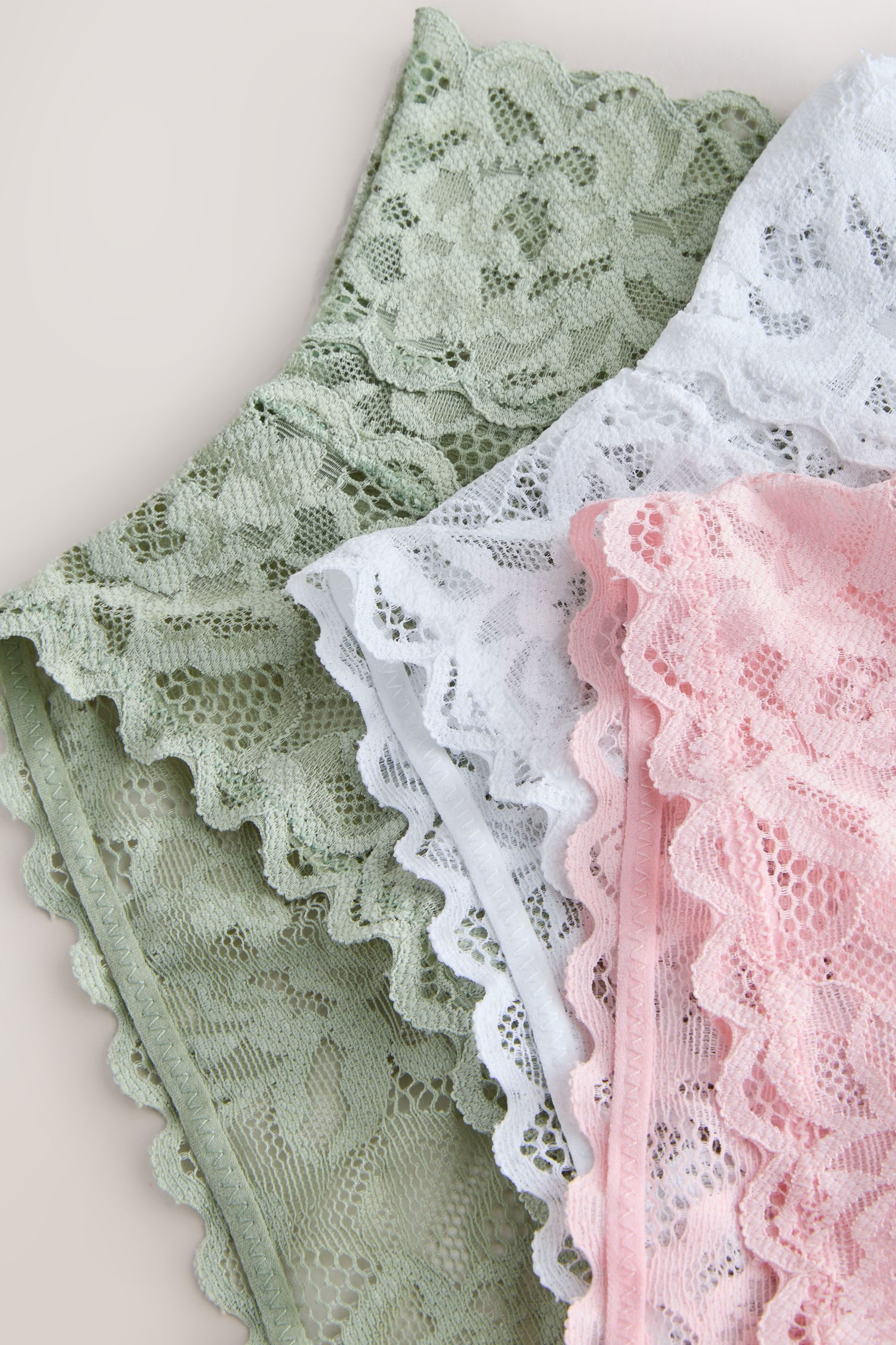 Next String Hochbund-Spitzenslips, 3er-Pack, hoher Beinschnitt (3-St)