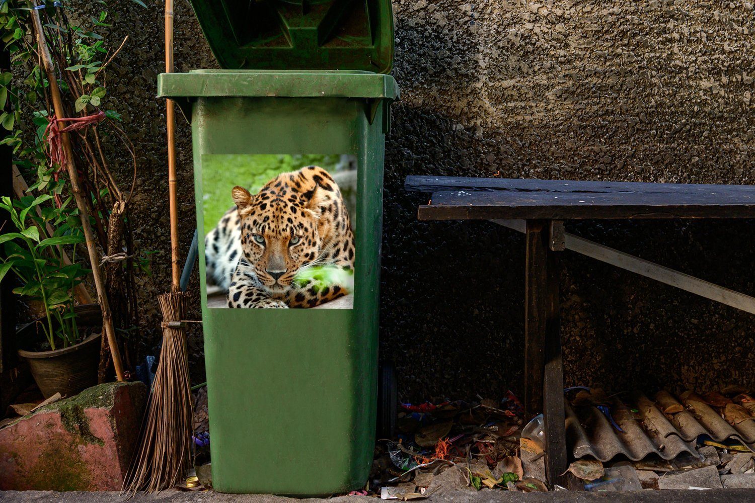Sticker, - Panther (1 Wandsticker Abfalbehälter MuchoWow St), Jagd - Container, Mülltonne, Muster Mülleimer-aufkleber,