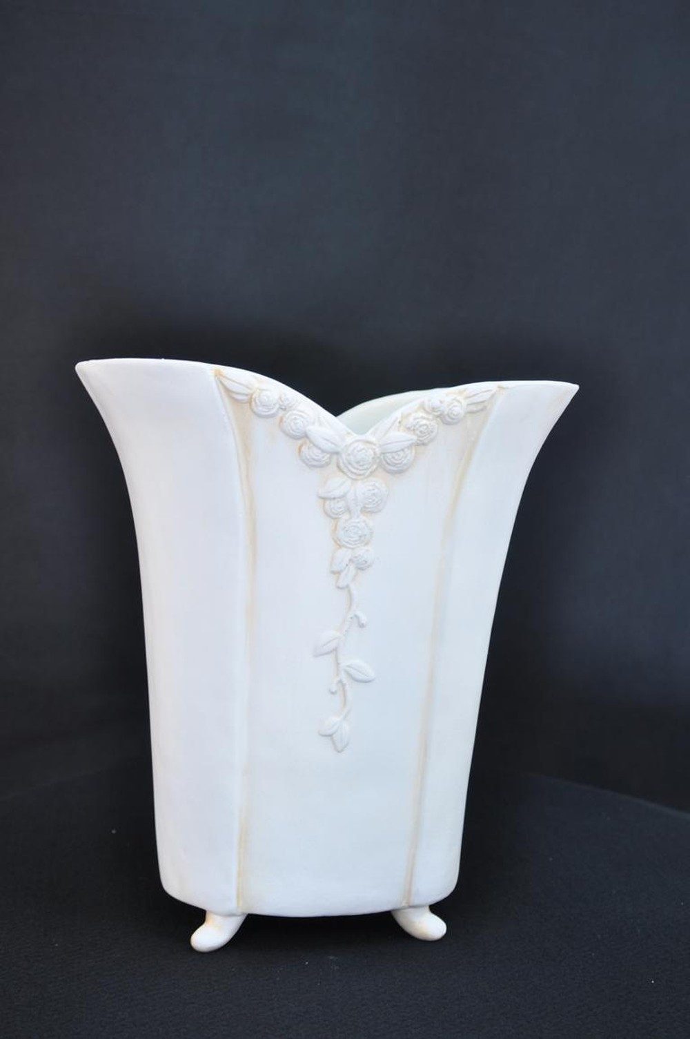 JVmoebel Dekovase Moderne Tischvase aus Keramik in elegantem Design, Made in Europa