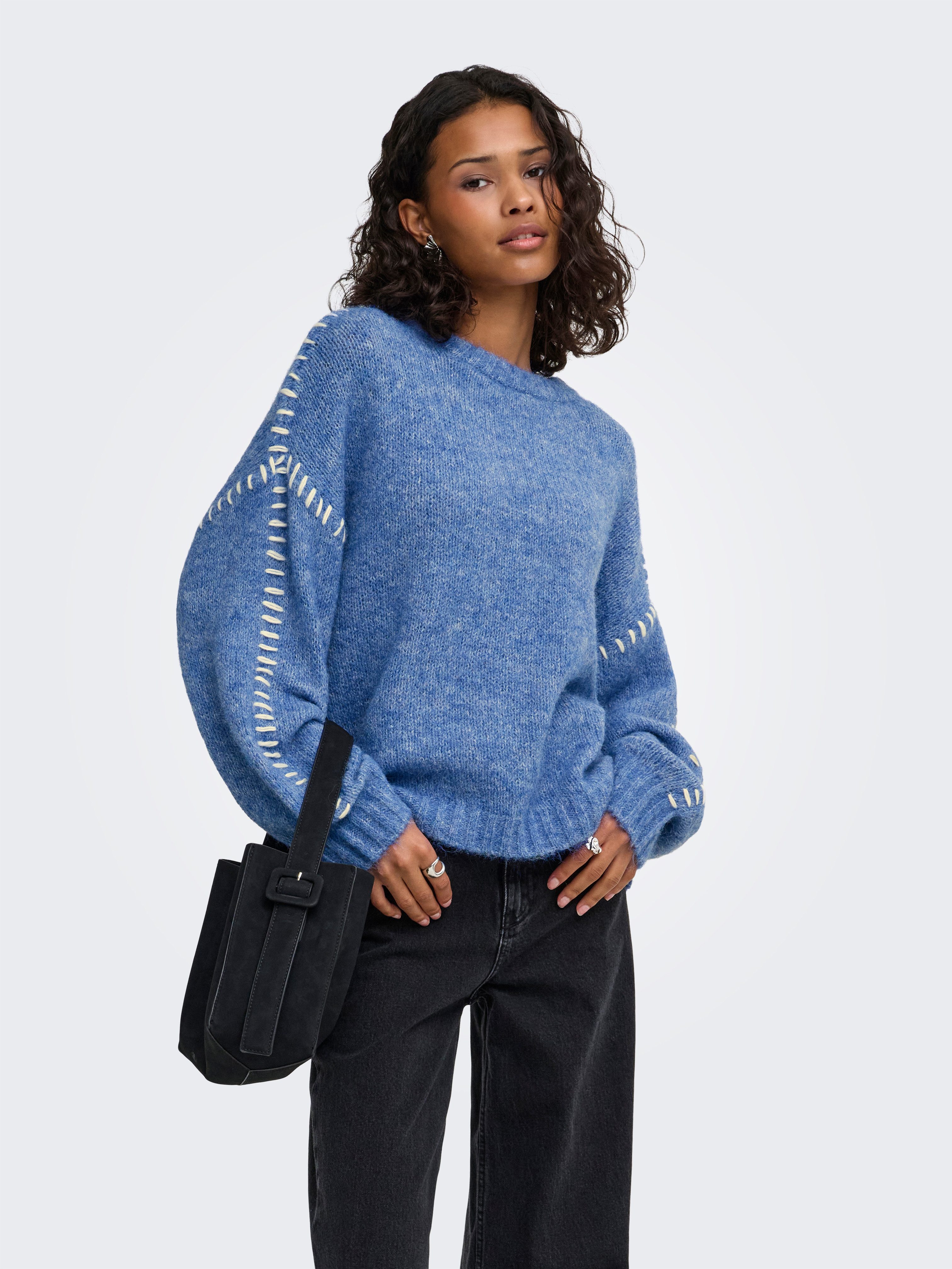 JDY Rundhalspullover JDYZOEY LIFE L/S ON STITCH PULL KNT NOOS mit dekorativen Ziernähten