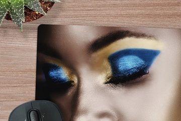 MuchoWow Gaming Mauspad Frau - Gold - Lippenstift (1-St), Mousepad mit Rutschfester Unterseite, Gaming, 40x40 cm, XXL, Großes