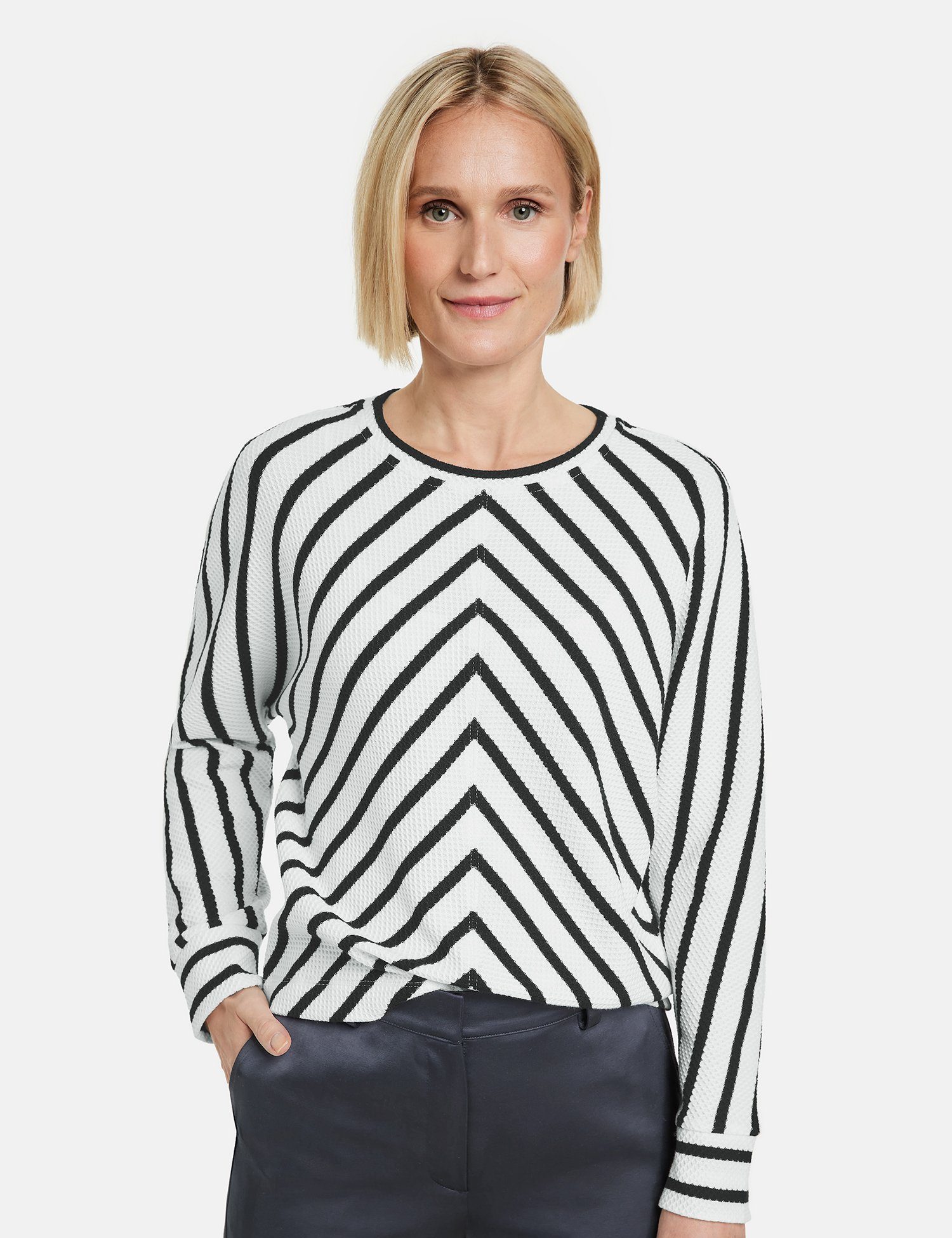 GERRY WEBER Langarmshirt Gestreiftes Langarmshirt mit Fledermausärmeln