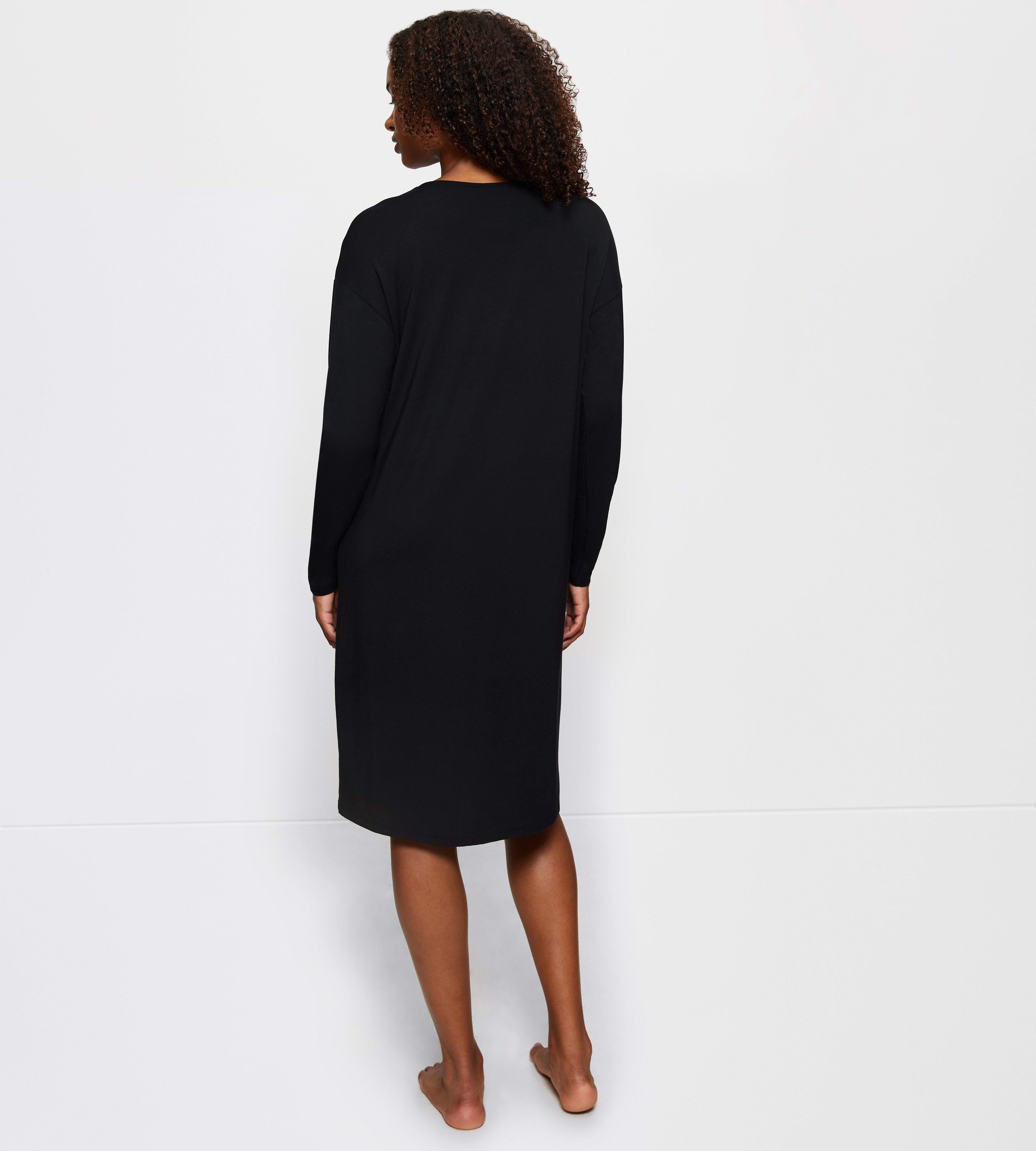 Triumph Nachthemd Timeless Sensuality NDK LSL atumgsaktiv und weich