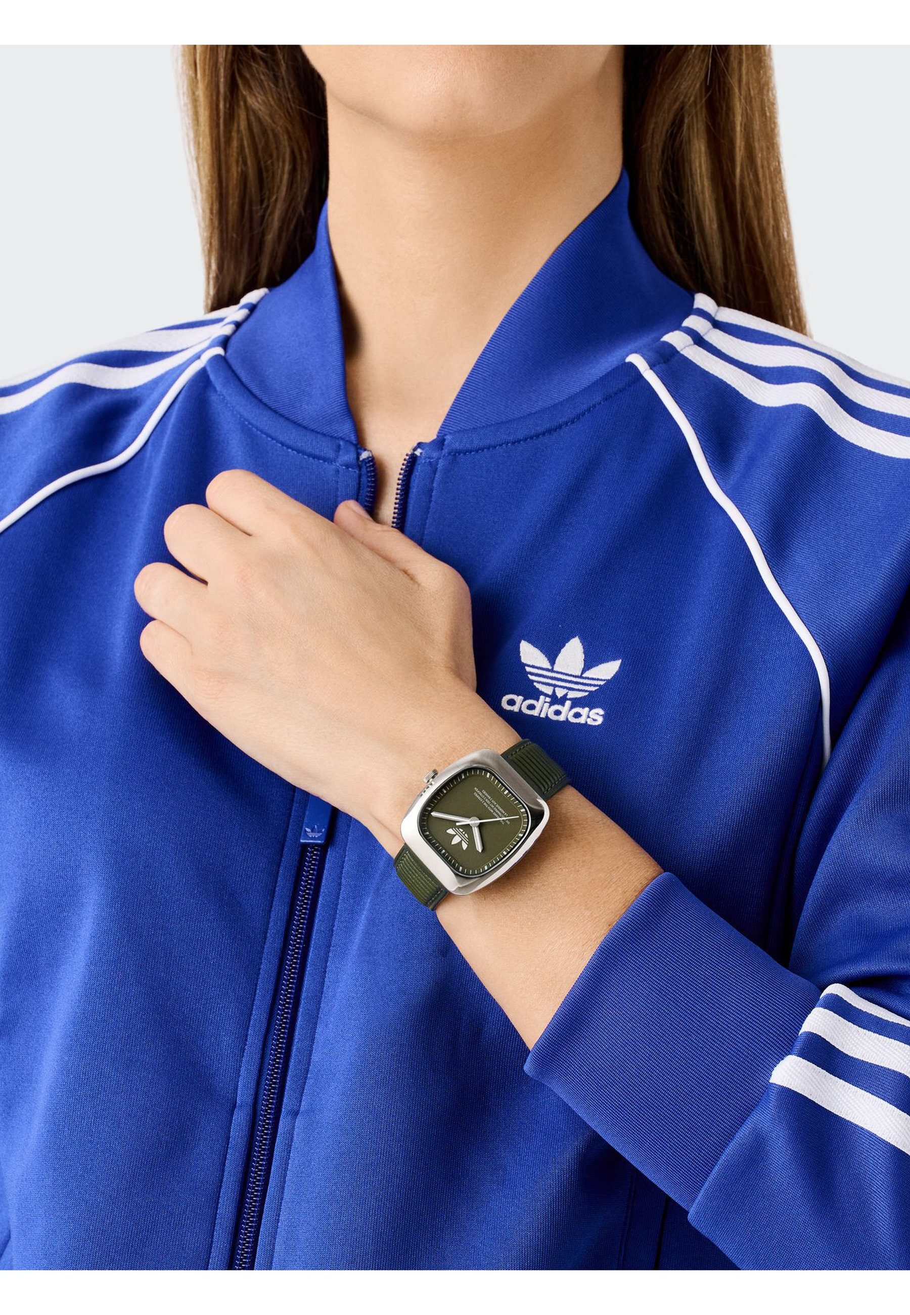 adidas Originals Quarzuhr RETRO WAVE ONE, (1-tlg., Not a set – not applicable to this product), Quarz-Analoguhr
