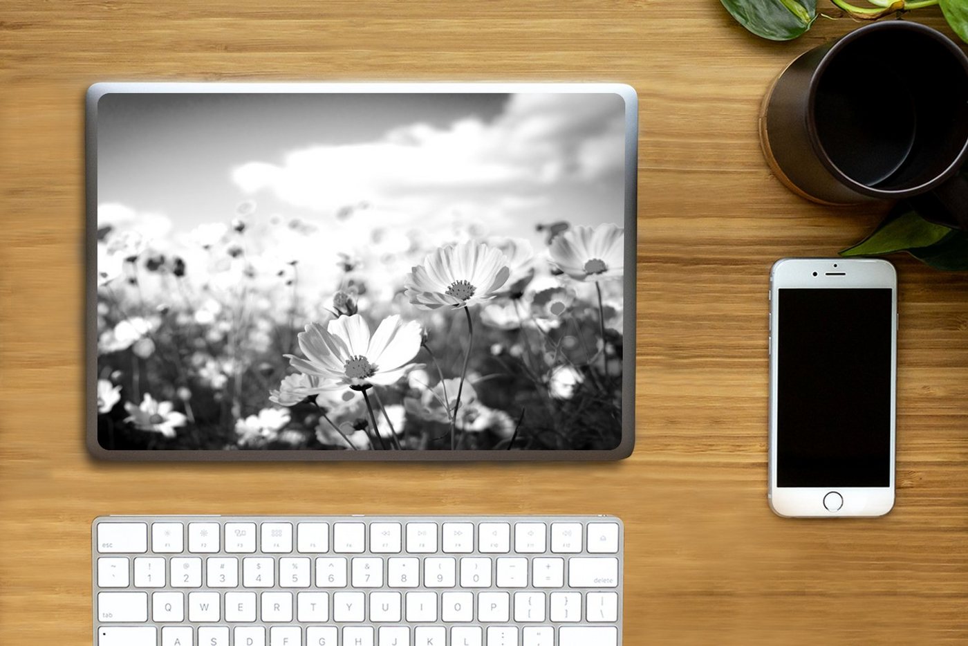 Thumbnail - MuchoWow Laptop-Aufkleber Blumen - Wiese - Lila - Gras - Weiß - Wolken - Blau, (1tlg), Laptop Folien Cover, Aufkleber, S...