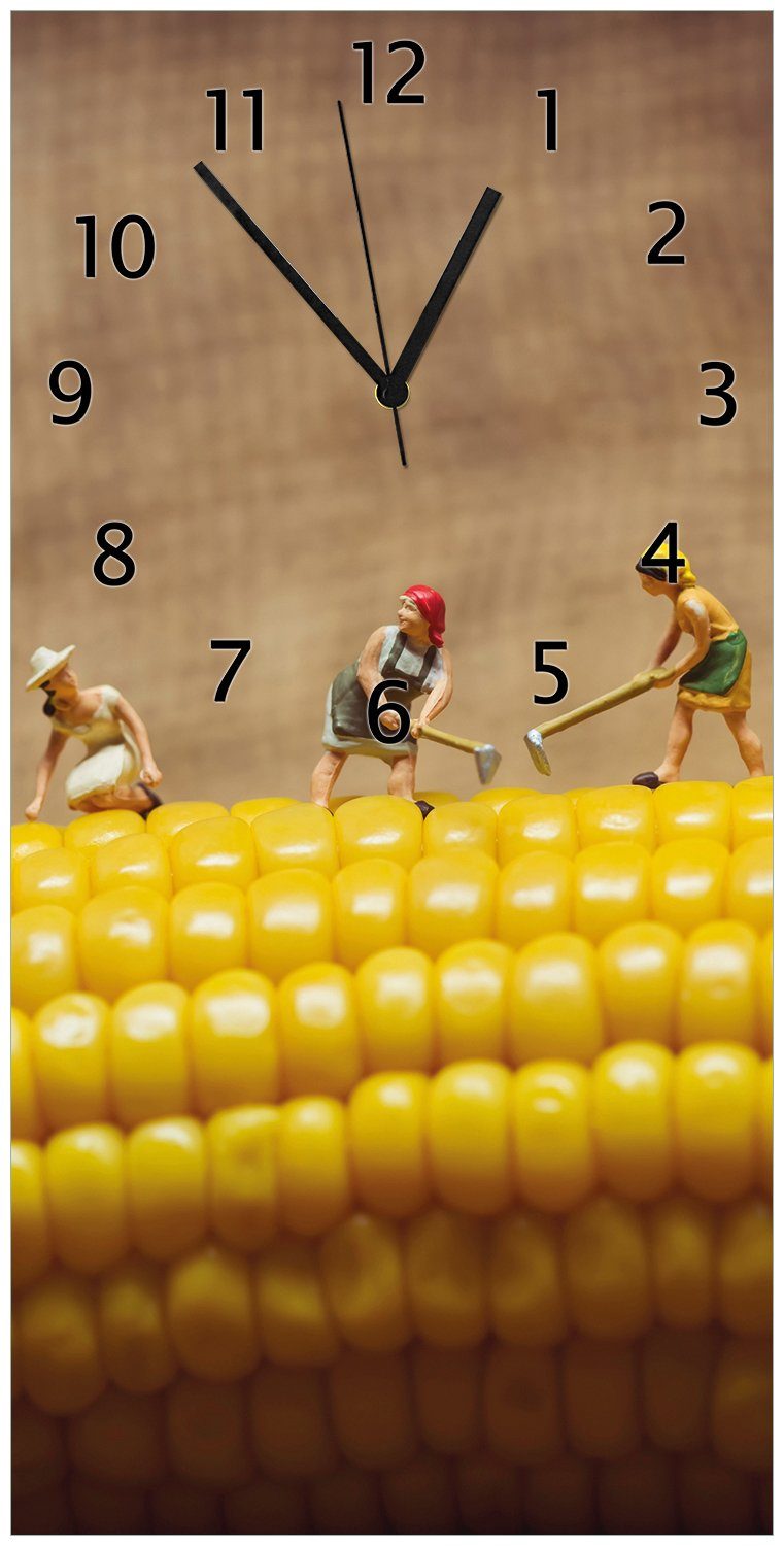 Wallario Wanduhr Lustige Bauernfiguren auf einem Maiskolben beim Arbeiten (Uhr aus Acryl)