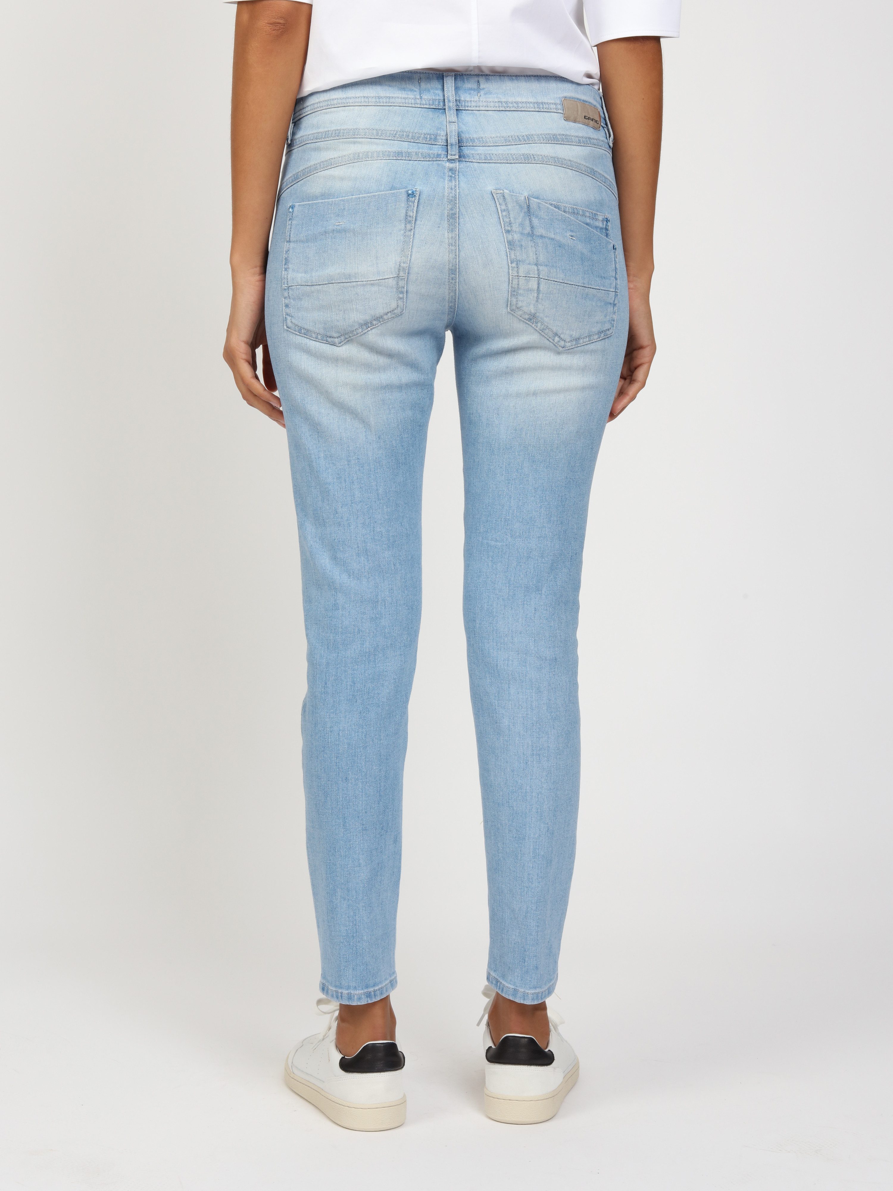 GANG 5-Pocket-Hose 94AMELIE CROPPED mit doppelter Passe und doppelter, rechter Gesäßtasche
